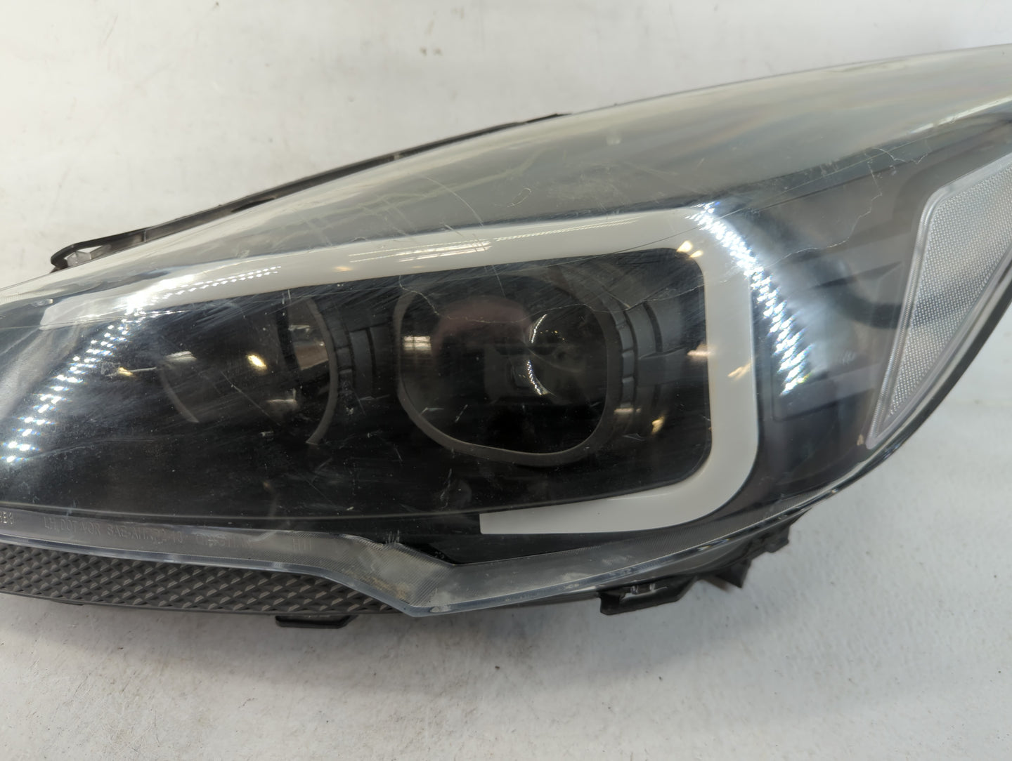 2013-2016 Ford Escape Driver Left Oem Head Light Headlight Lamp - Oemusedautoparts1.com
