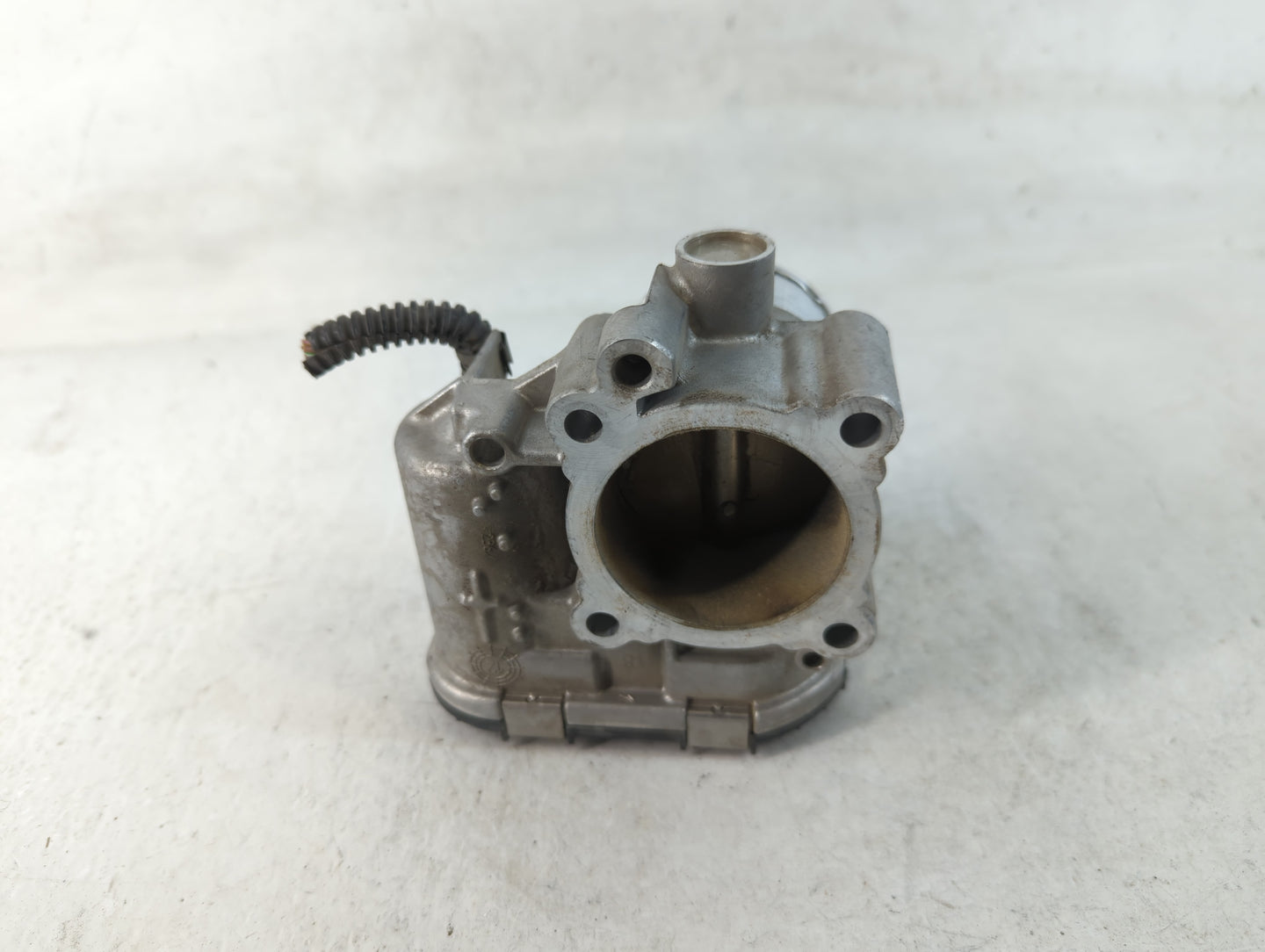 2013-2016 Ford Escape Throttle Body P/N:7S7G-9F991-CA Fits Fits 2013 2014 2015 2016 2017 2018 2019 OEM Used Auto Parts - Oem