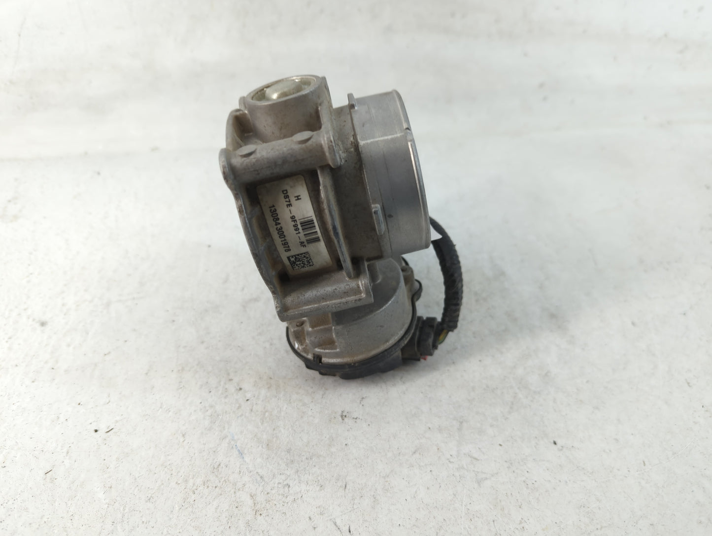2013-2022 Ford Escape Throttle Body P/N:DS7E-9F991-AF Fits Fits 2013 2014 2015 2016 2017 2018 2019 2020 2021 2022 OEM Used A