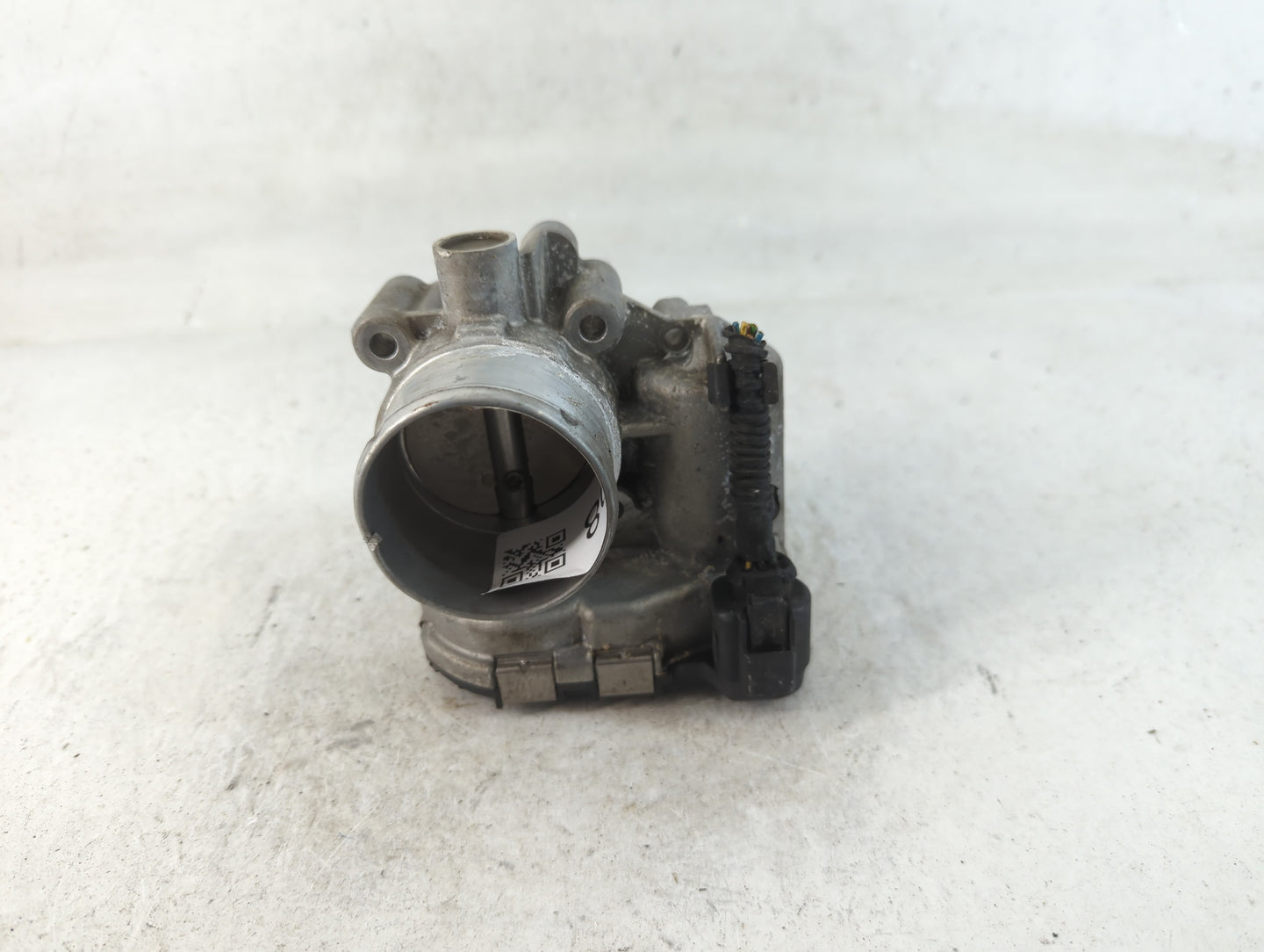 2013-2016 Ford Escape Throttle Body P/N:7S7G-9F991-CA Fits Fits 2013 2014 2015 2016 2017 2018 2019 OEM Used Auto Parts - Oem