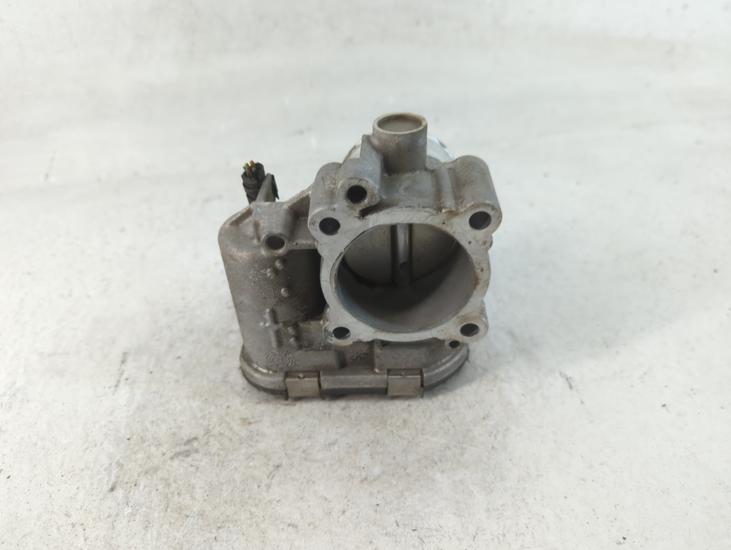 2013-2016 Ford Escape Throttle Body P/N:7S7G-9F991-CA Fits Fits 2013 2014 2015 2016 2017 2018 2019 OEM Used Auto Parts - Oem