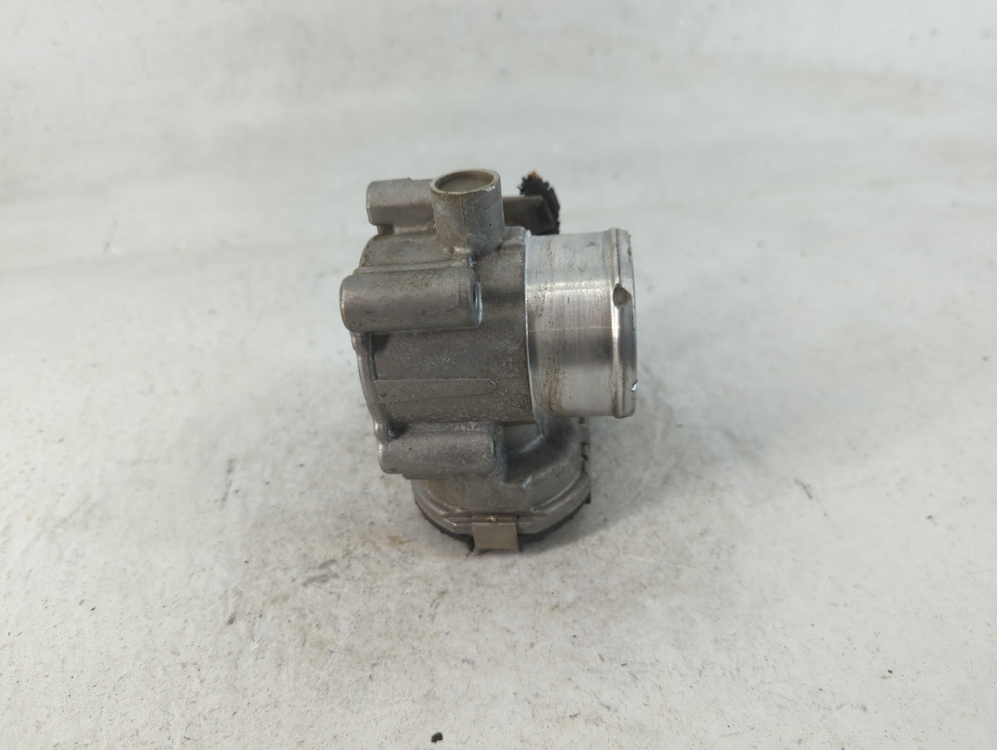 2013-2016 Ford Escape Throttle Body P/N:7S7G-9F991-CA Fits Fits 2013 2014 2015 2016 2017 2018 2019 OEM Used Auto Parts - Oem