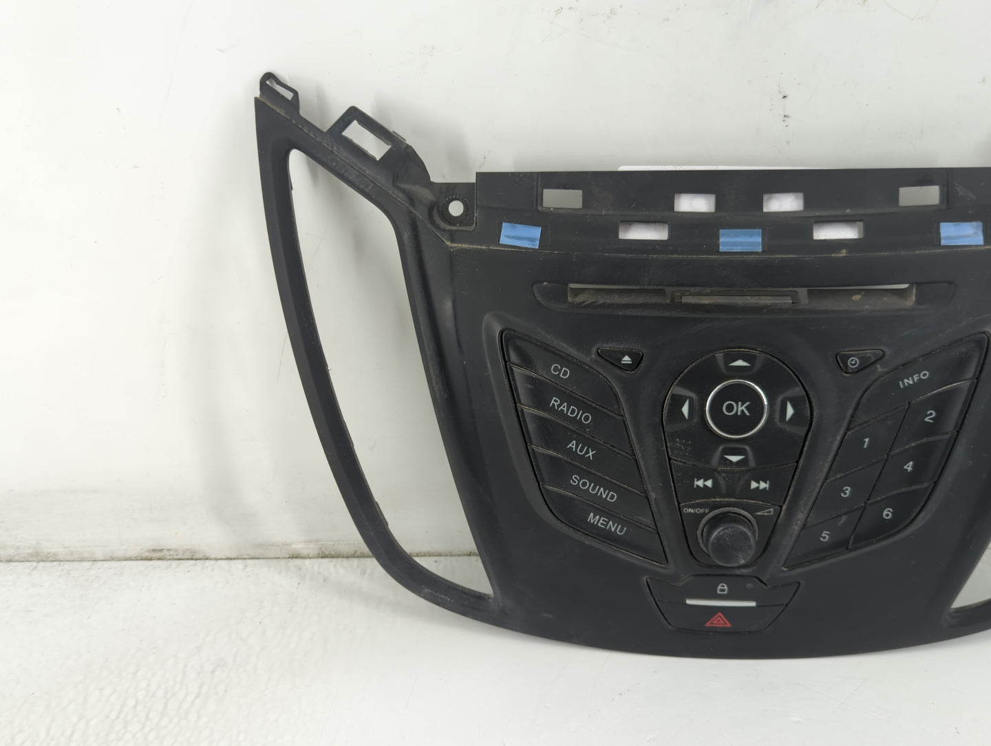 2013-2013 Ford Escape Am Fm Cd Player Radio Receiver - Oemusedautoparts1.com