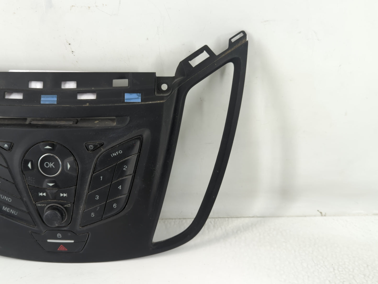 2013-2013 Ford Escape Am Fm Cd Player Radio Receiver - Oemusedautoparts1.com