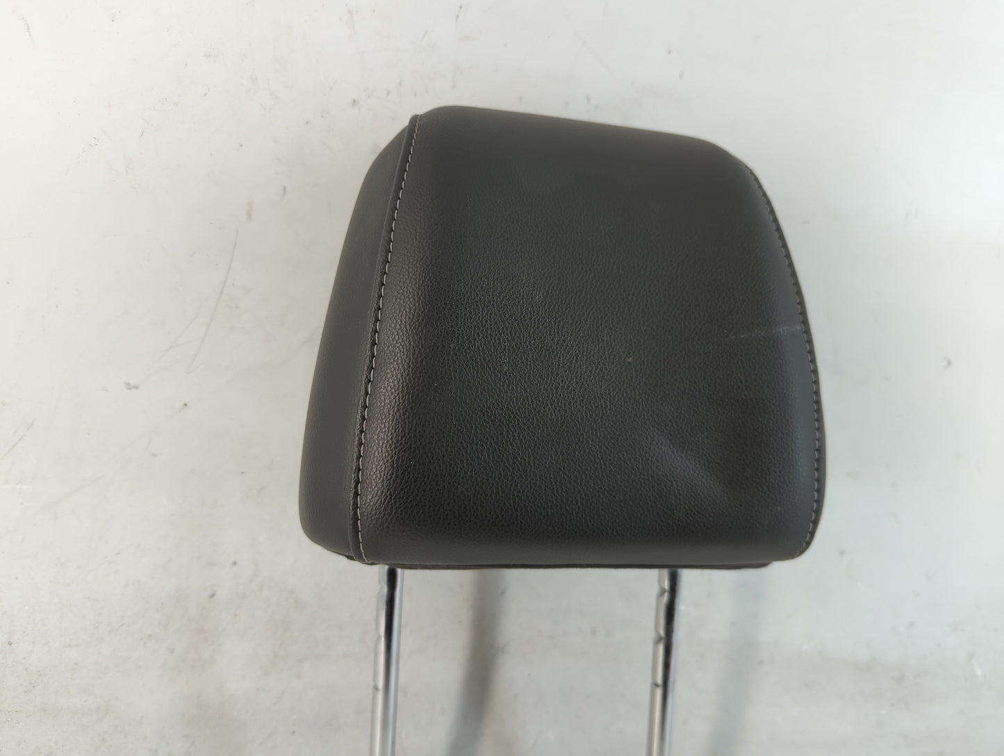 2013-2015 Ford Escape Headrest Head Rest Front Driver Passenger Seat Fits Fits 2013 2014 2015 OEM Used Auto Parts - Oemuseda