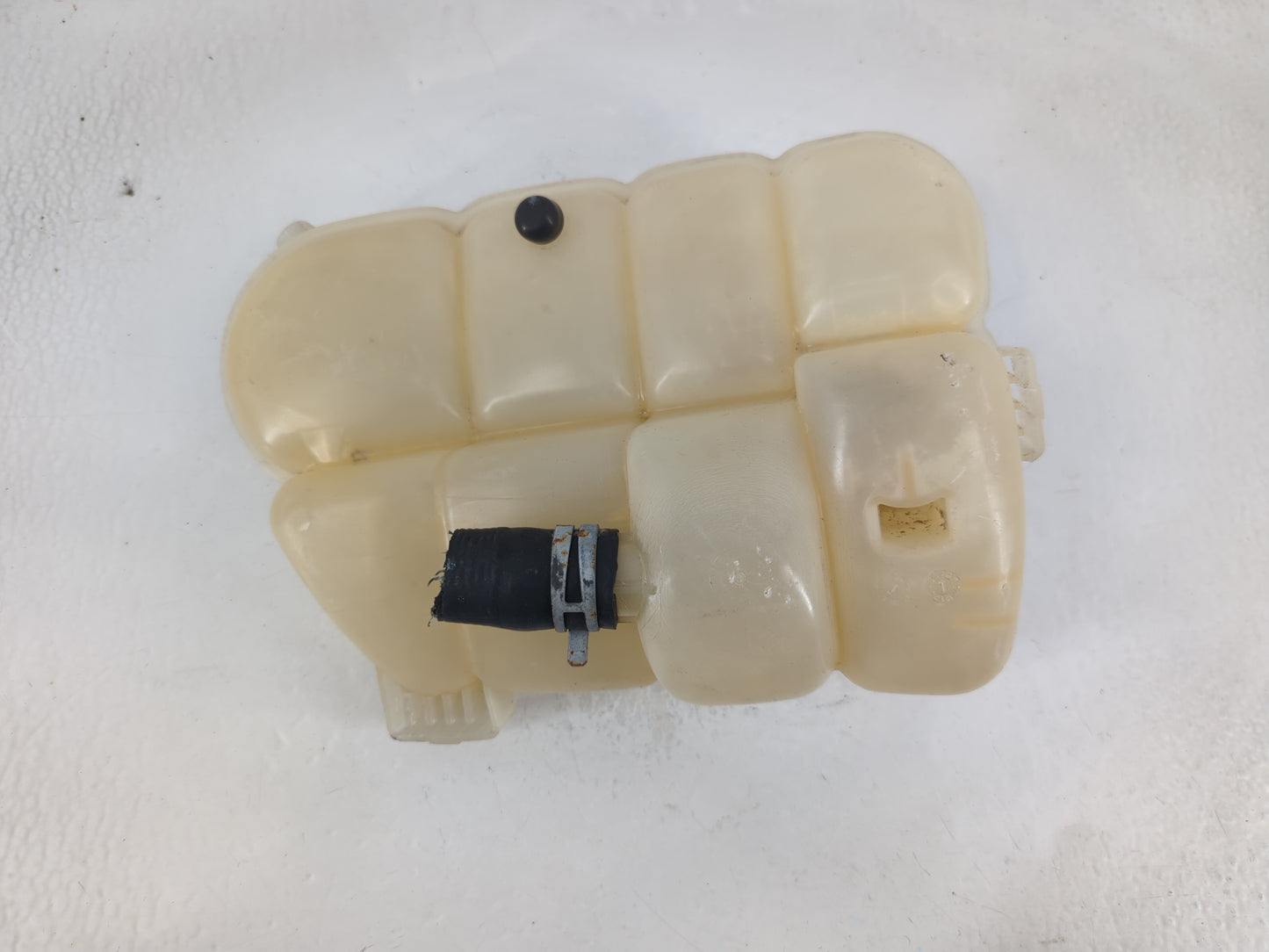 2013-2016 Ford Escape Radiator Coolant Overflow Expansion Tank Bottle 793227 - Oemusedautoparts1.com