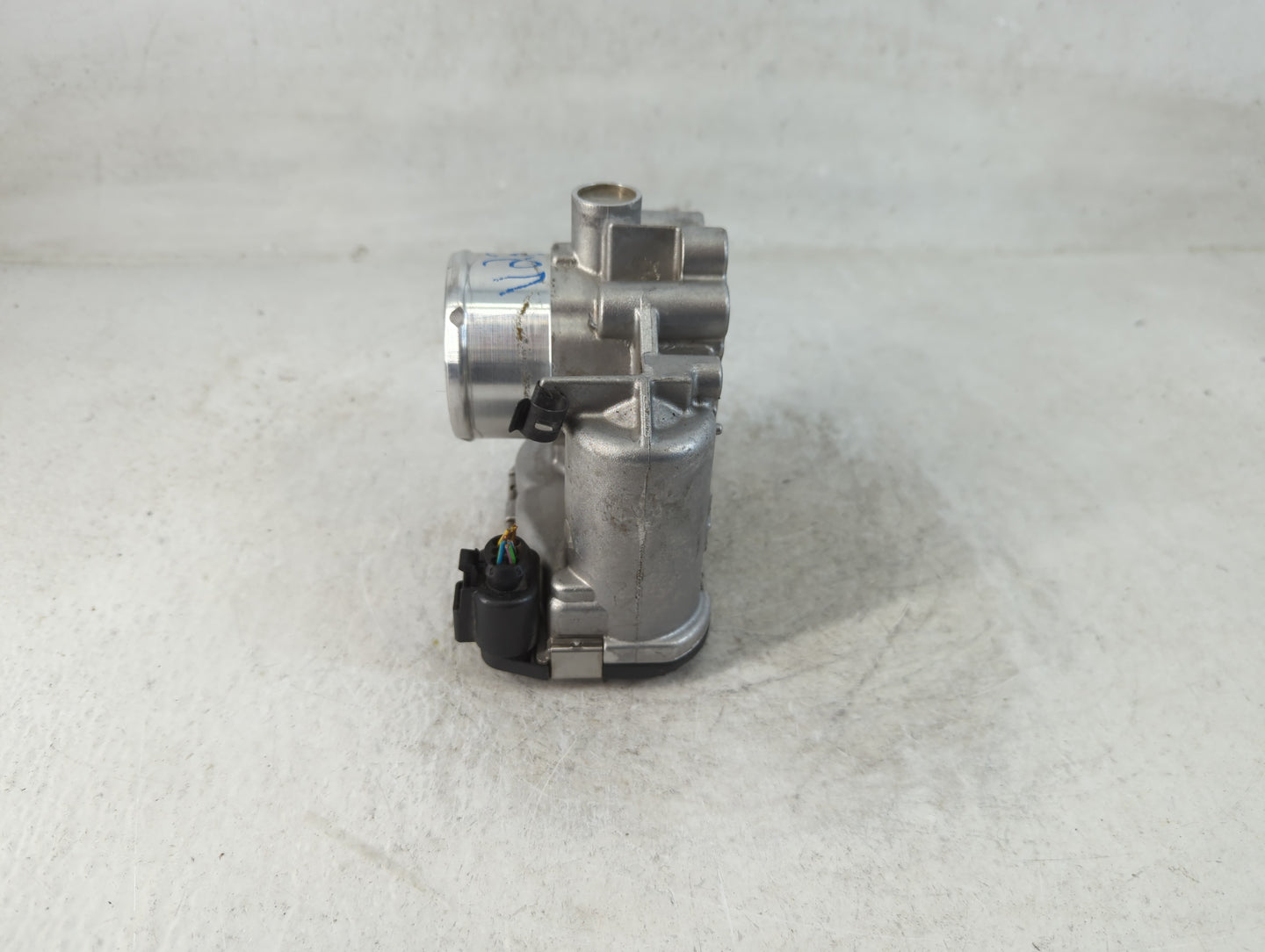2013-2016 Ford Escape Throttle Body P/N:7S7G-9F991-CA Fits Fits 2013 2014 2015 2016 2017 2018 2019 OEM Used Auto Parts - Oem
