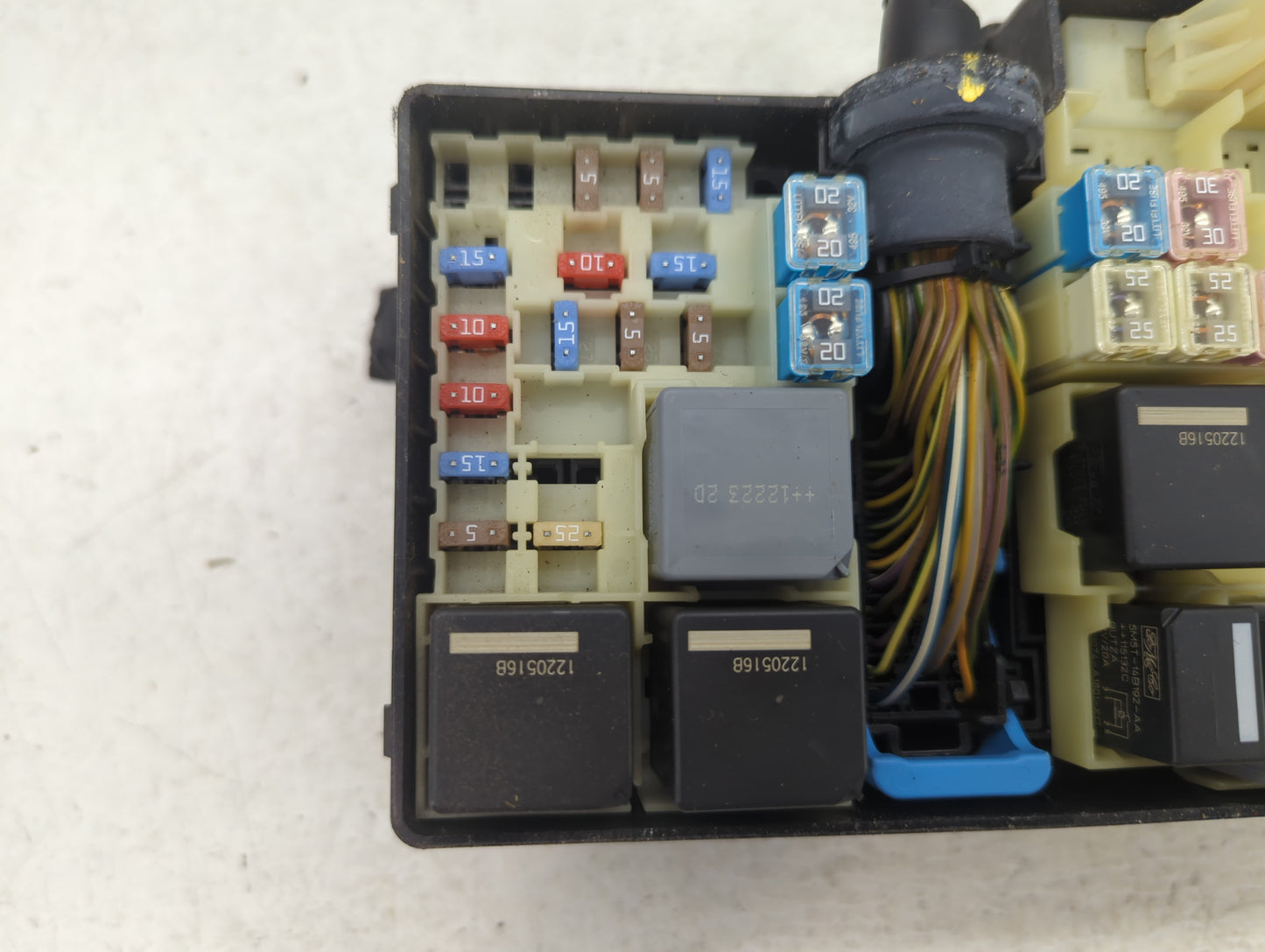 2013-2016 Ford Escape Fusebox Fuse Box Panel Relay Module P/N:AV6T-14A142-AB Fits Fits 2013 2014 2015 2016 OEM Used Auto Par