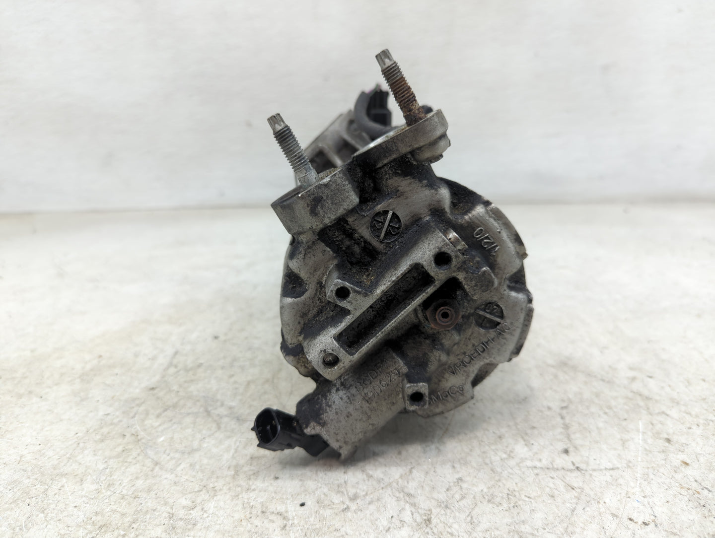 2013-2016 Ford Escape Air Conditioning A/c Ac Compressor Oem - Oemusedautoparts1.com