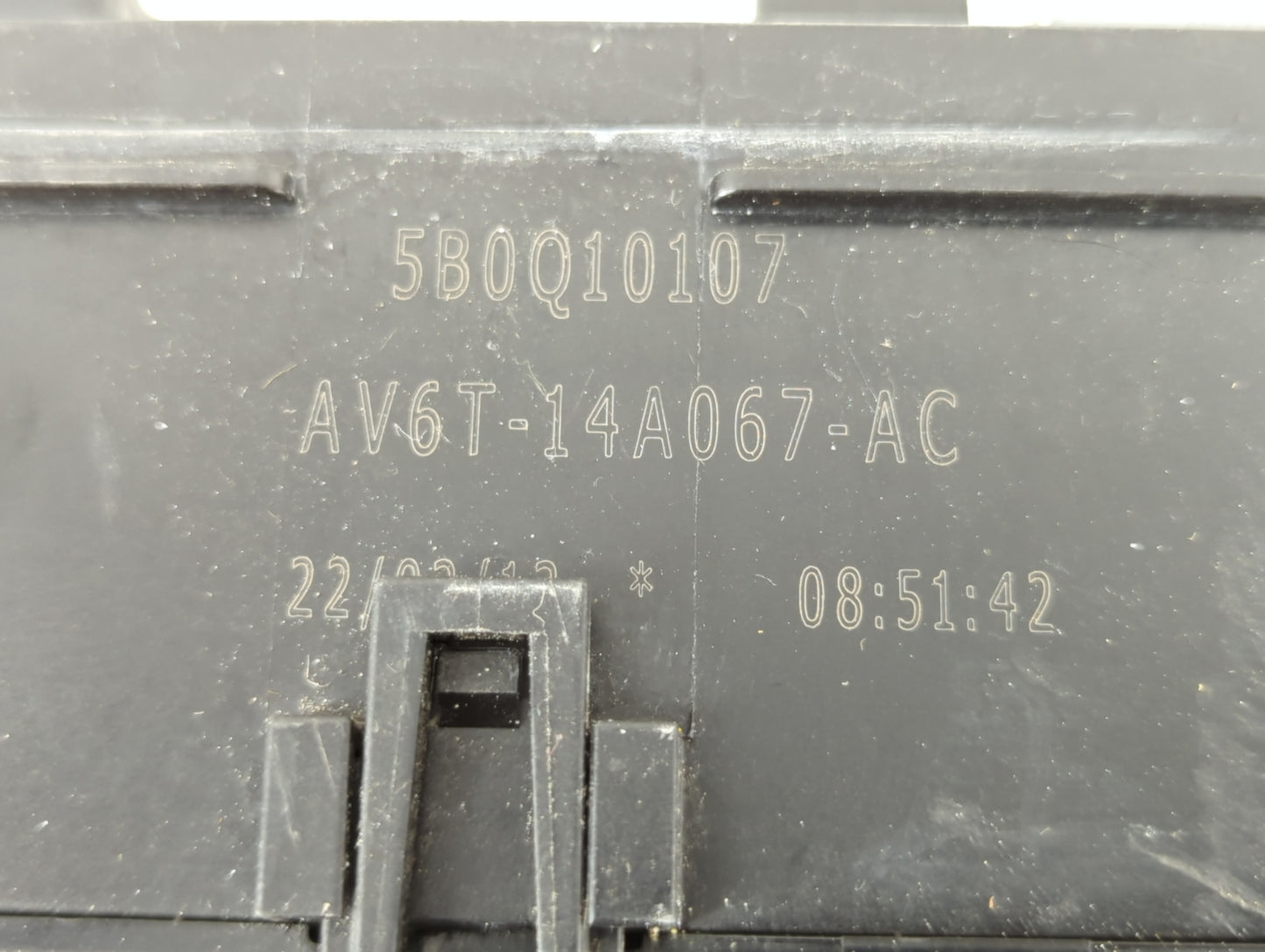 2013-2016 Ford Escape Fusebox Fuse Box Panel Relay Module P/N:AV6T-14A067-AC Fits Fits 2013 2014 2015 2016 OEM Used Auto Par