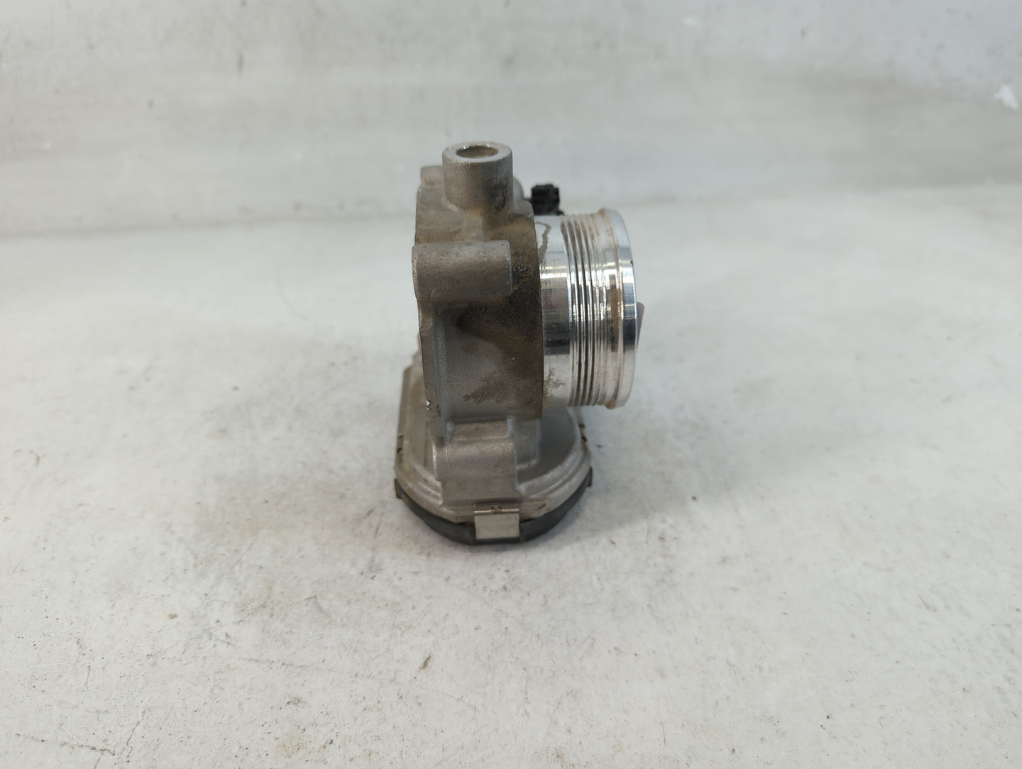 2013-2016 Ford Escape Throttle Body P/N:CM5E 9F991 AD Fits Fits 2012 2013 2014 2015 2016 2017 OEM Used Auto Parts - Oemuseda