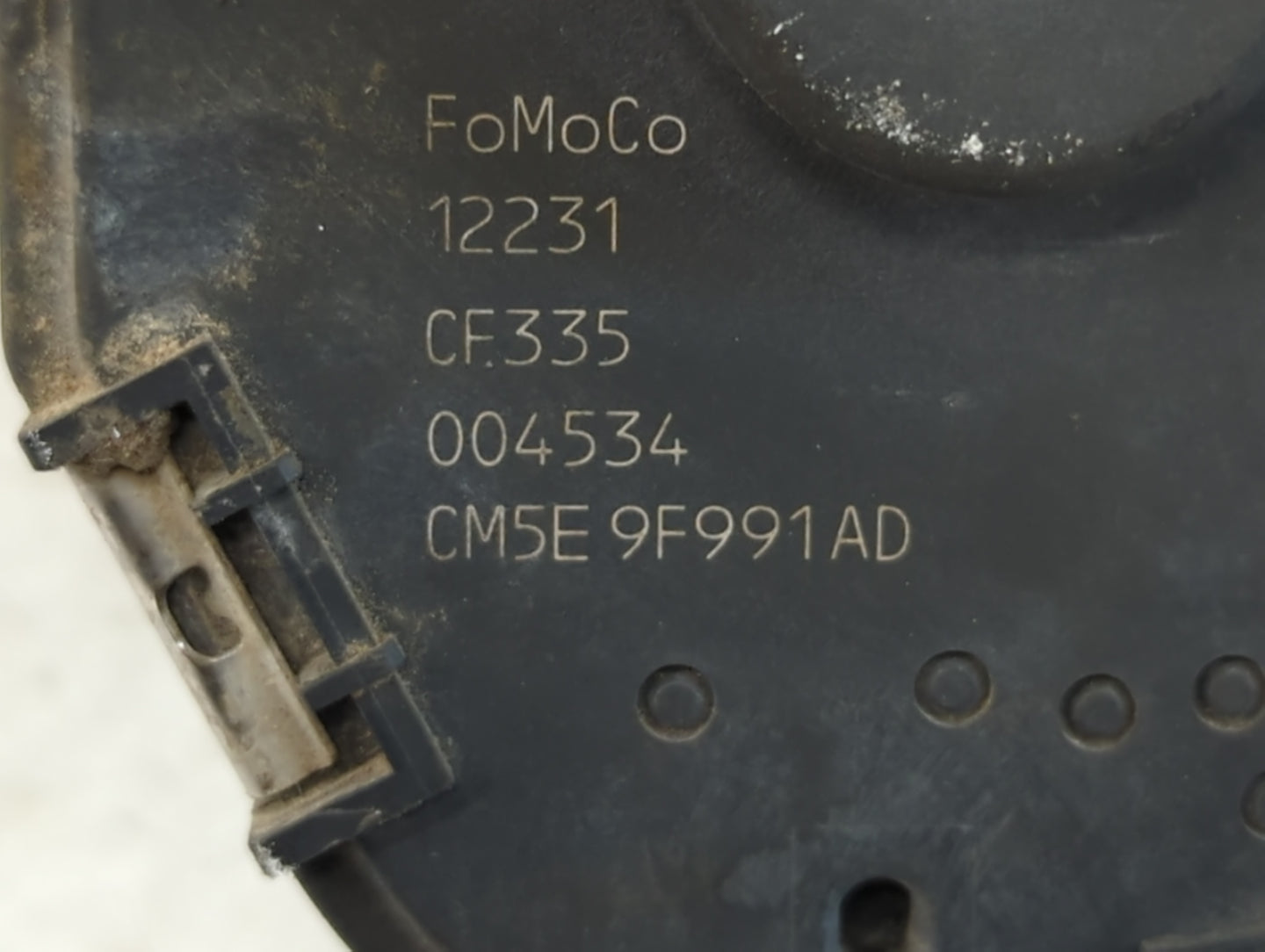 2013-2016 Ford Escape Throttle Body P/N:CM5E 9F991 AD Fits Fits 2012 2013 2014 2015 2016 2017 OEM Used Auto Parts - Oemuseda