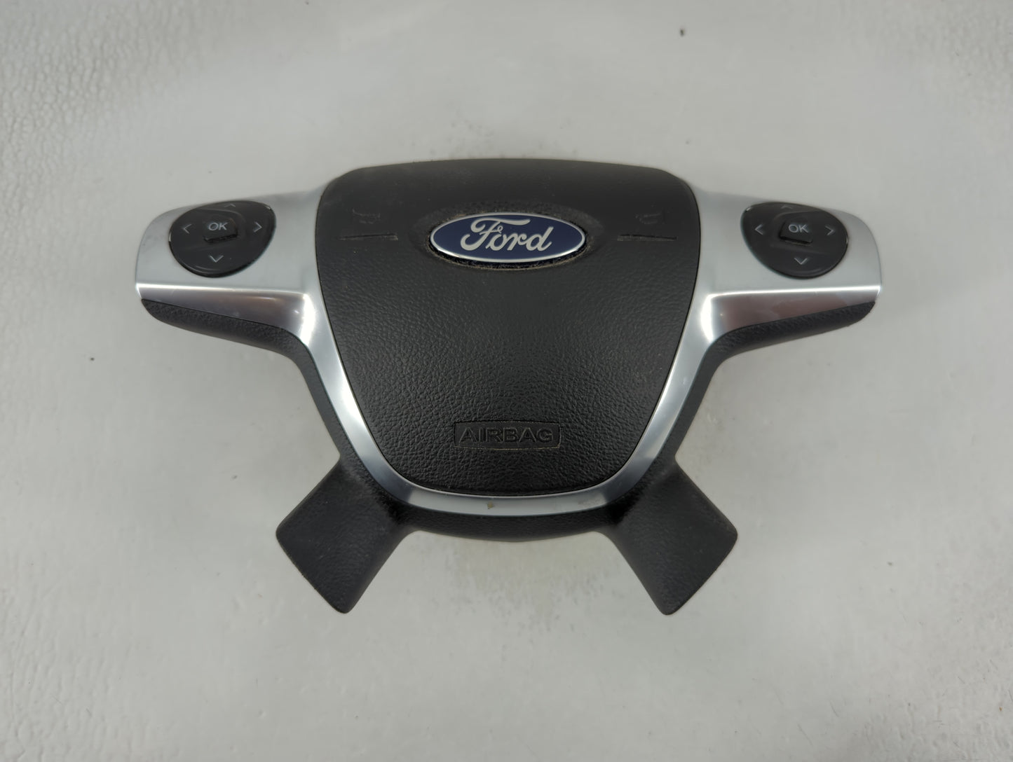 2013-2014 Ford Escape Air Bag Driver Left Steering Wheel Mounted P/N:34088827A Fits Fits 2013 2014 OEM Used Auto Parts - Oem