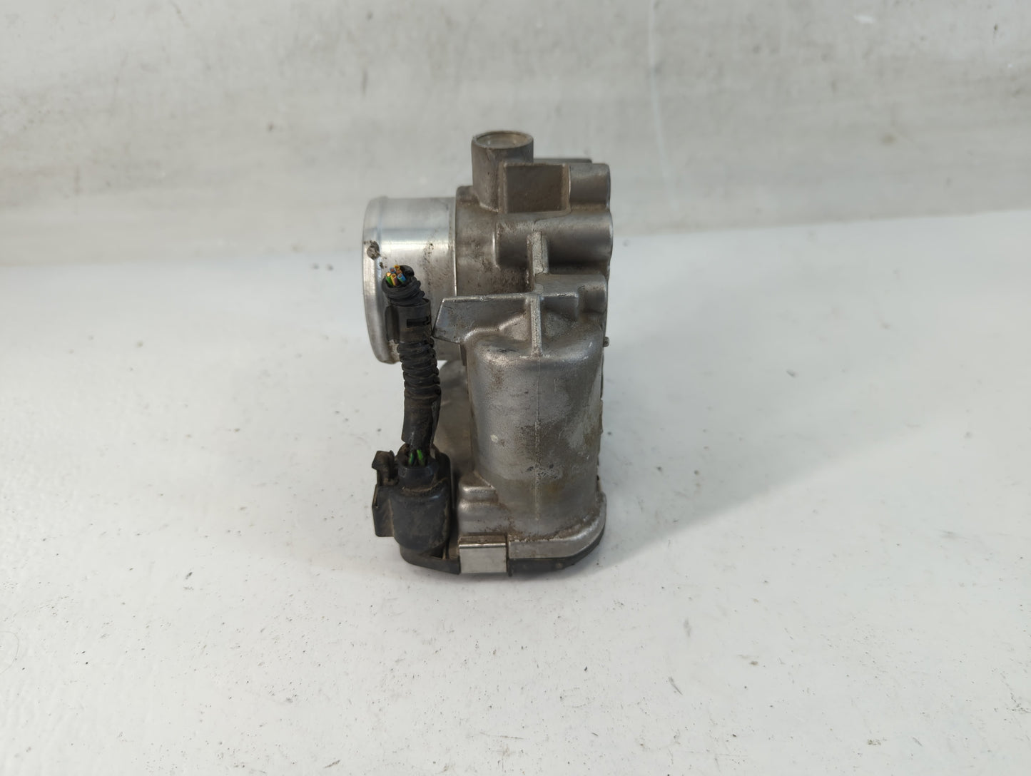 2013-2016 Ford Escape Throttle Body P/N:7S7G-9F991-CA Fits Fits 2013 2014 2015 2016 2017 2018 2019 OEM Used Auto Parts - Oem