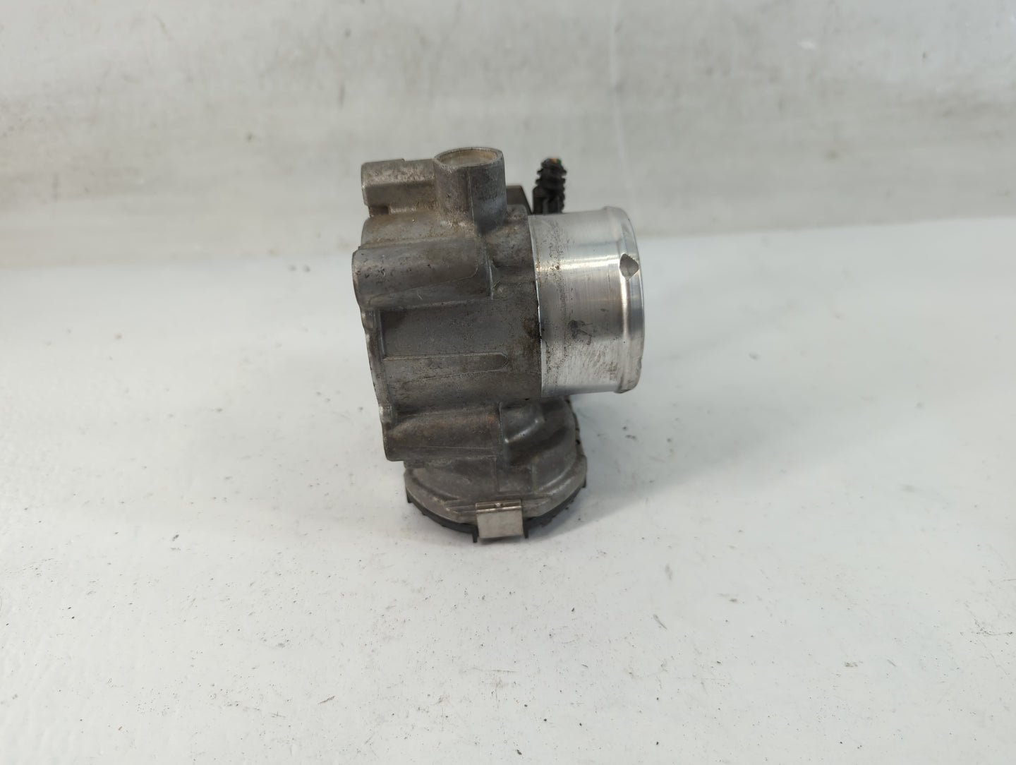 2013-2016 Ford Escape Throttle Body P/N:7S7G-9F991-CA Fits Fits 2013 2014 2015 2016 2017 2018 2019 OEM Used Auto Parts - Oem
