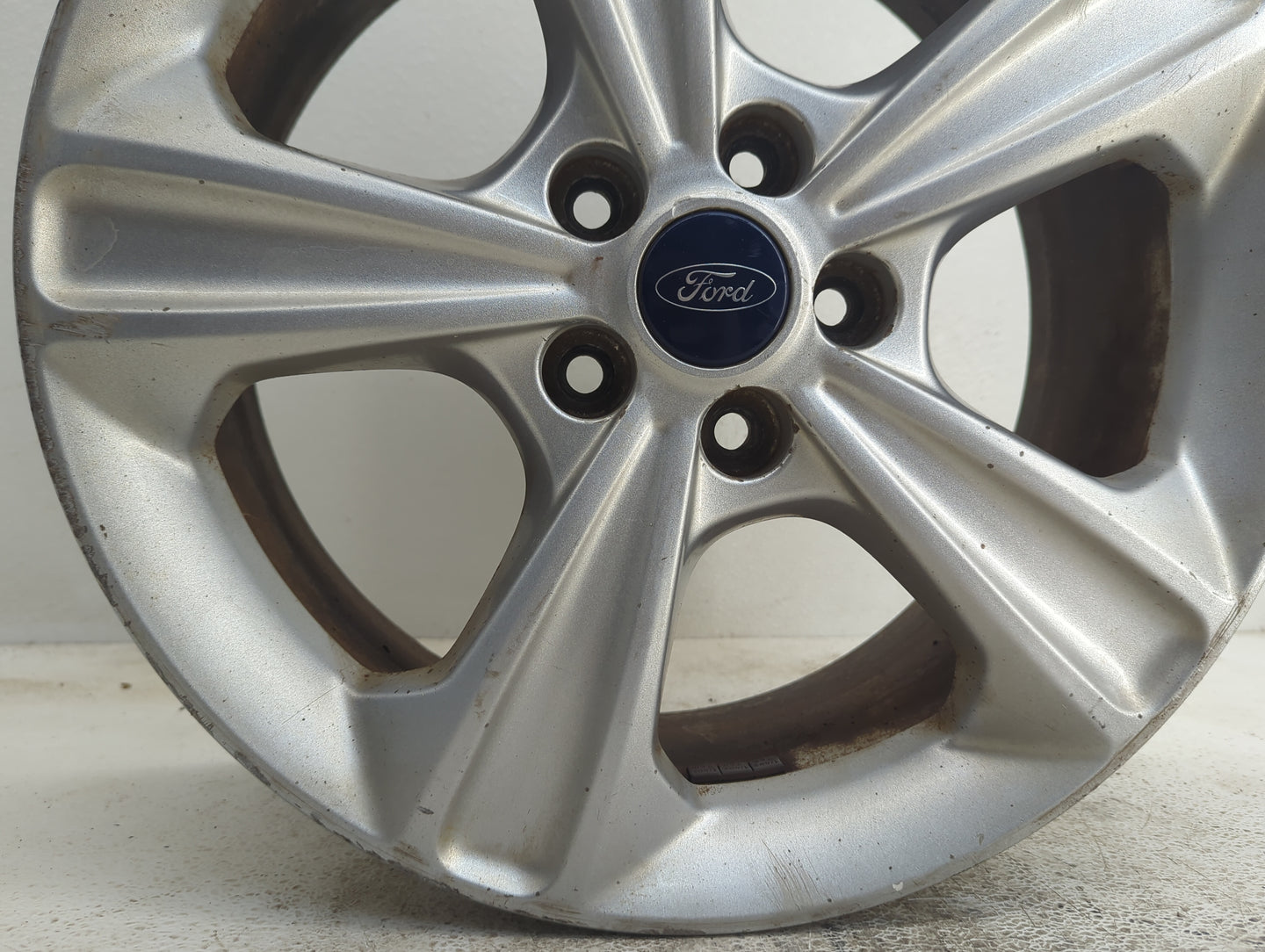 2013-2016 Ford Escape Oem Wheel Rim 902238 - Oemusedautoparts1.com