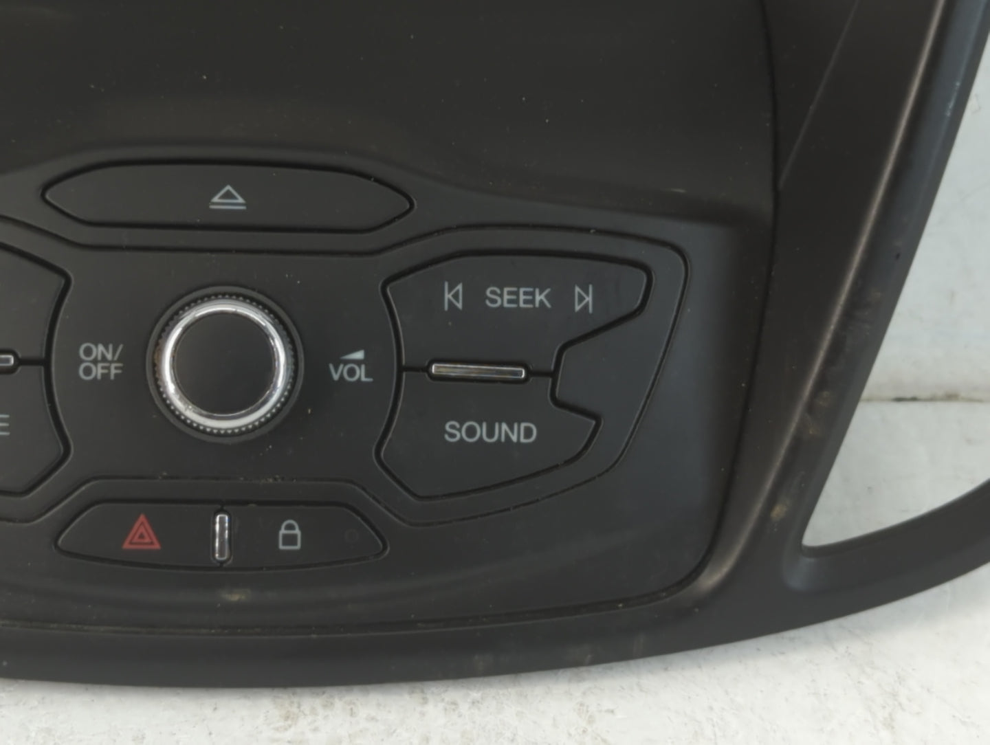 2013-2016 Ford Escape Radio AM FM Cd Player Receiver Replacement P/N:049868 BL J54 18835 ED3JA6 Fits Fits 2013 2014 2015 201