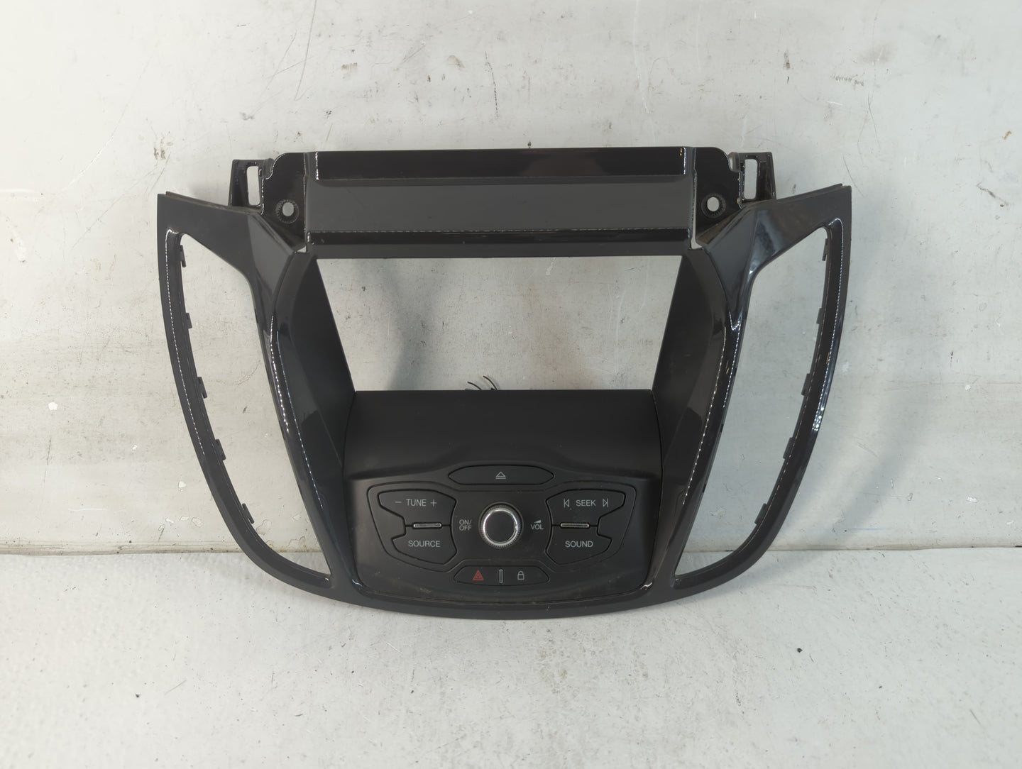 2013 Ford Escape Radio AM FM Cd Player Receiver Replacement P/N:CJ54 18835 CD3BA8 Fits OEM Used Auto Parts - Oemusedautopart