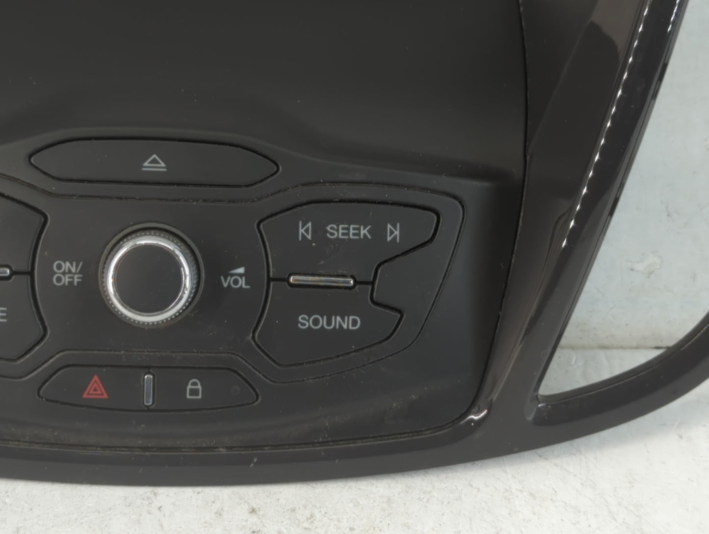 2013 Ford Escape Radio AM FM Cd Player Receiver Replacement P/N:CJ54 18835 CD3BA8 Fits OEM Used Auto Parts - Oemusedautopart