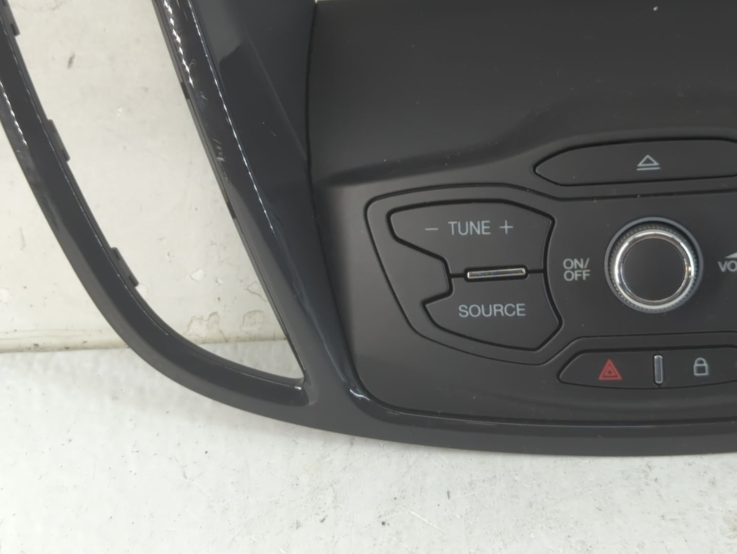 2013-2016 Ford Escape Radio AM FM Cd Player Receiver Replacement P/N:5049868 CJ54 18835 CD3BA8 Fits Fits 2013 2014 2015 2016