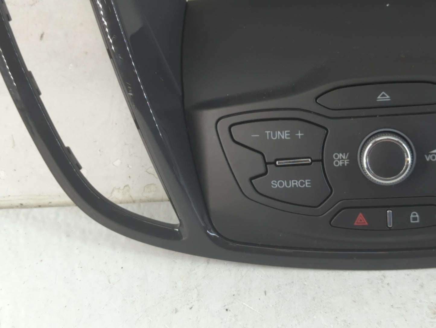 2013-2016 Ford Escape Radio AM FM Cd Player Receiver Replacement P/N:5049868 CJ54 18835 CD3BA8 Fits Fits 2013 2014 2015 2016