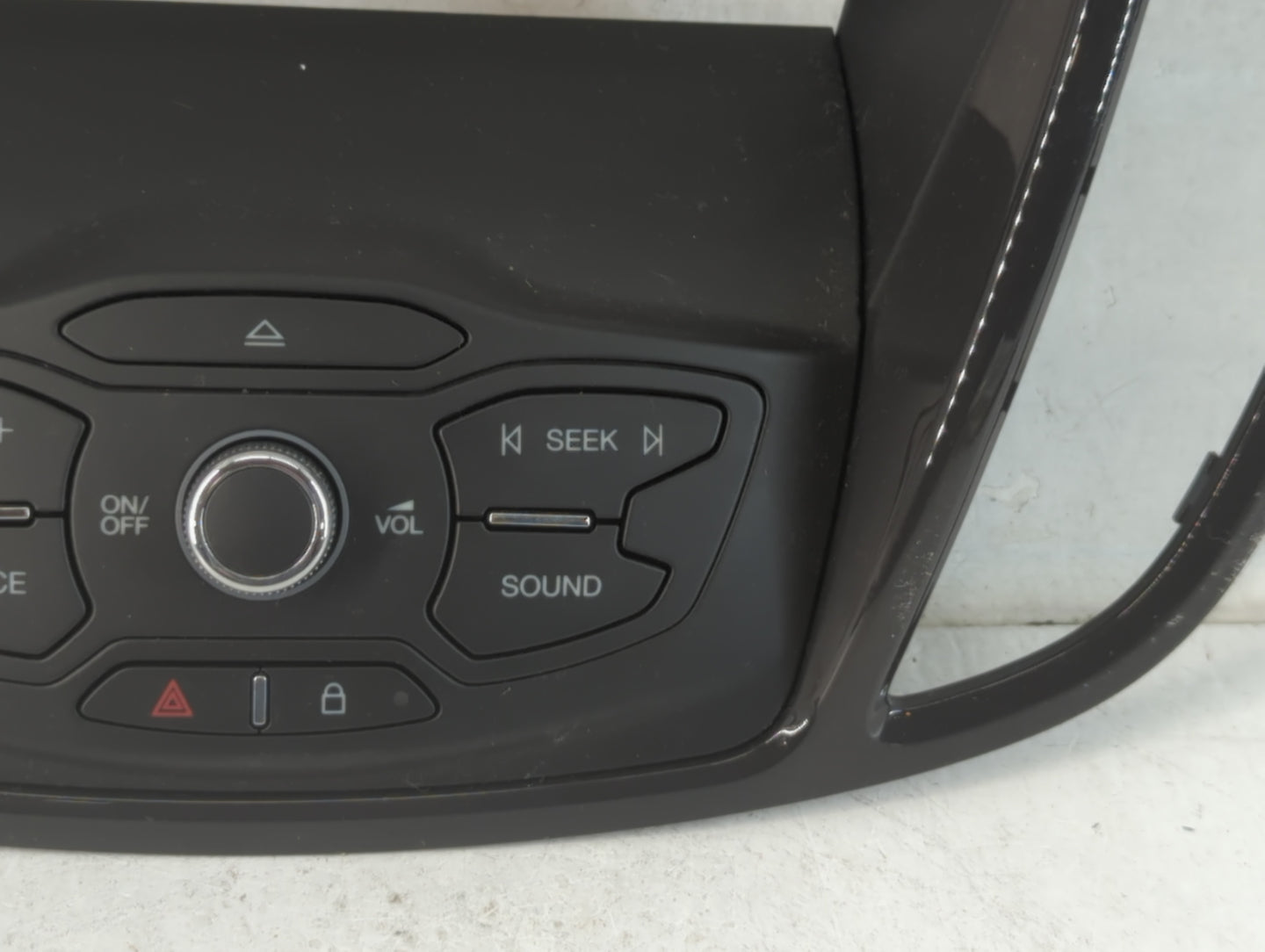 2013-2016 Ford Escape Radio AM FM Cd Player Receiver Replacement P/N:5049868 CJ54 18835 CD3BA8 Fits Fits 2013 2014 2015 2016