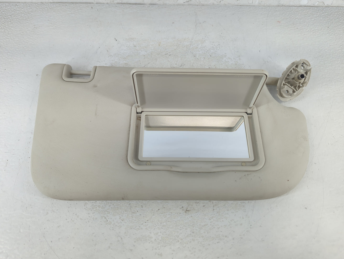 2013-2019 Ford Escape Sun Visor Shade Replacement Passenger Right Mirror Fits Fits 2013 2014 2015 2016 2017 2018 2019 OEM Us