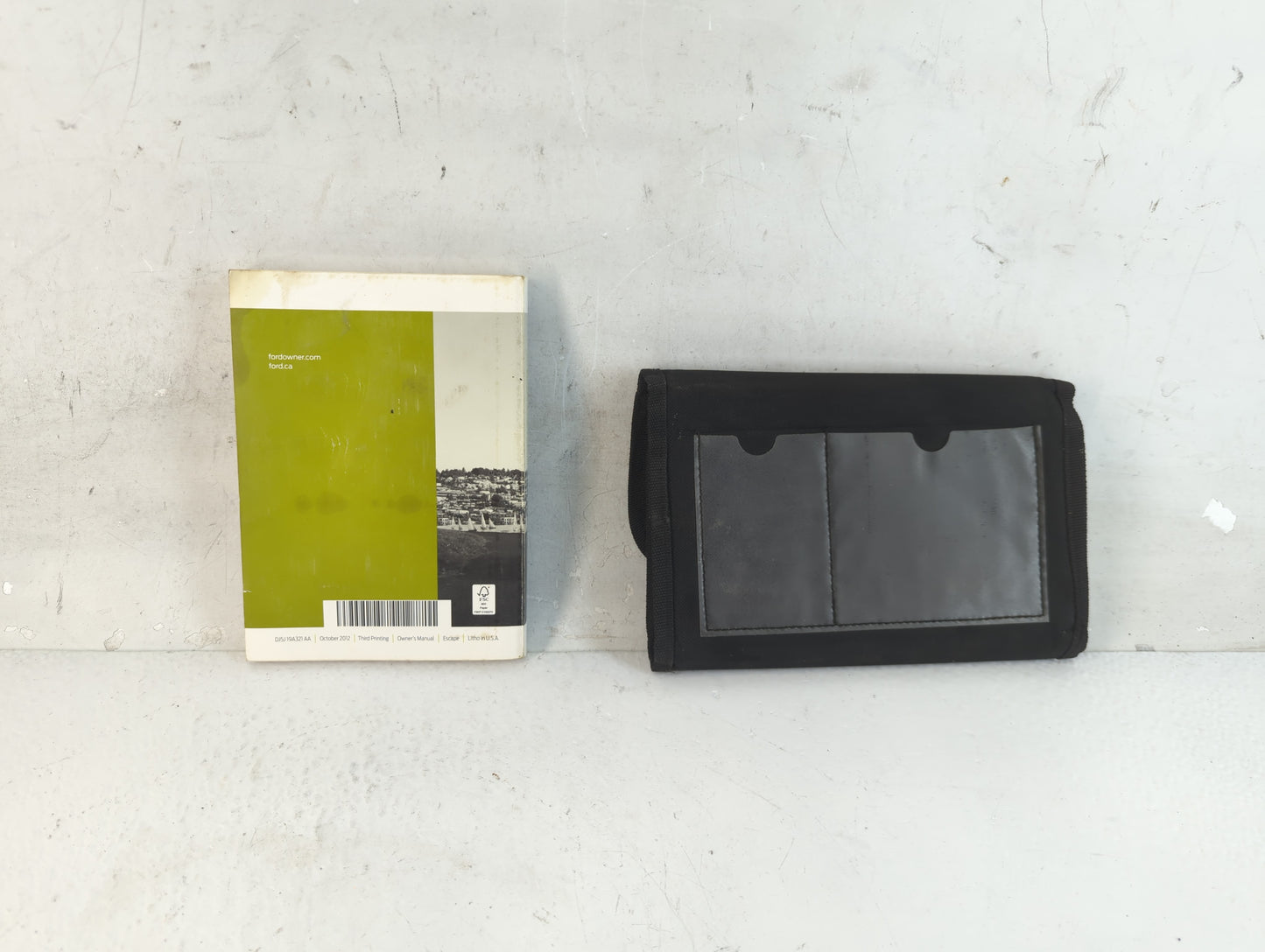 2013 Ford Escape Owners Manual Book Guide P/N:DJ5J 19A321 AA OEM Used Auto Parts - Oemusedautoparts1.com