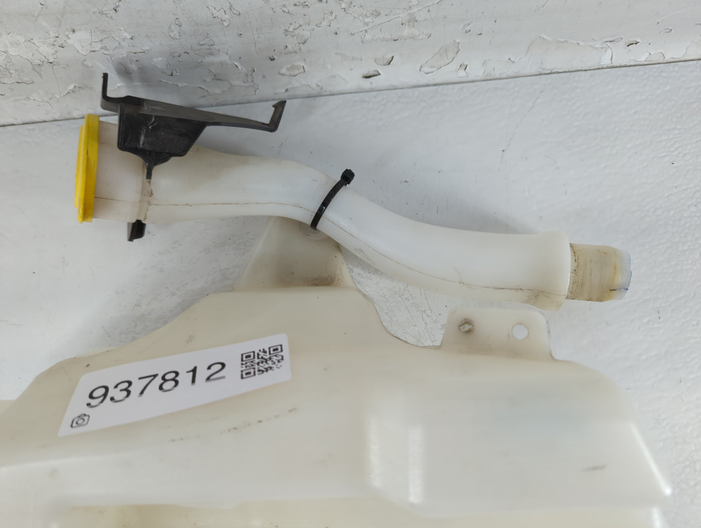 2013-2014 Ford Escape Windshield Washer Fluid Reservoir Bottle Oem - Oemusedautoparts1.com