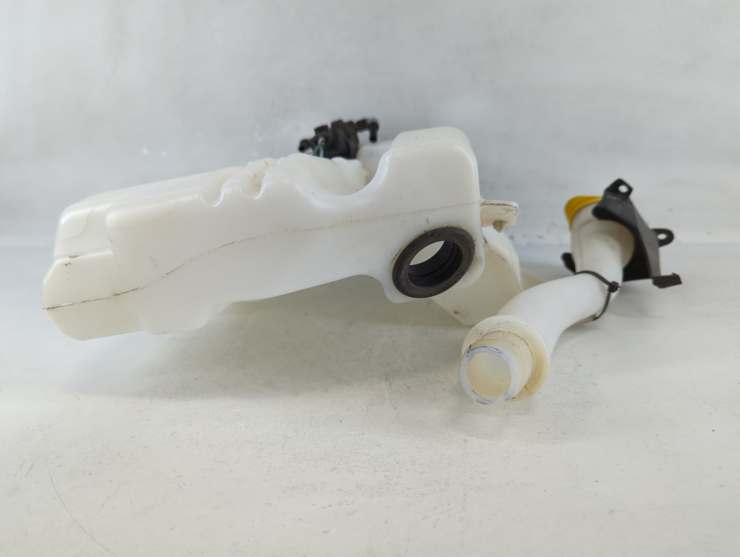 2013-2014 Ford Escape Windshield Washer Fluid Reservoir Bottle Oem - Oemusedautoparts1.com