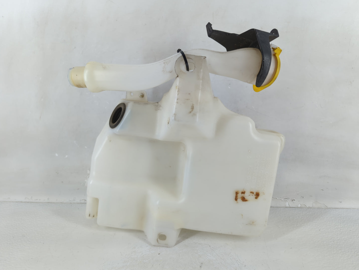 2013-2014 Ford Escape Windshield Washer Fluid Reservoir Bottle Oem - Oemusedautoparts1.com