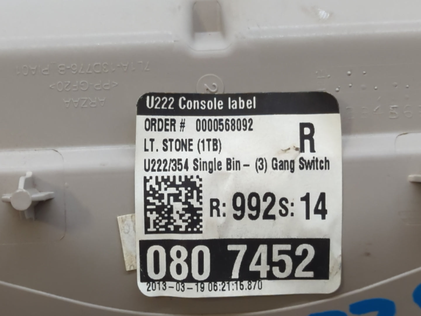 2009-2014 Ford Expedition Center Floor Console P/N:080 7452 Fits Fits 2009 2010 2011 2012 2013 2014 OEM Used Auto Parts - Oe