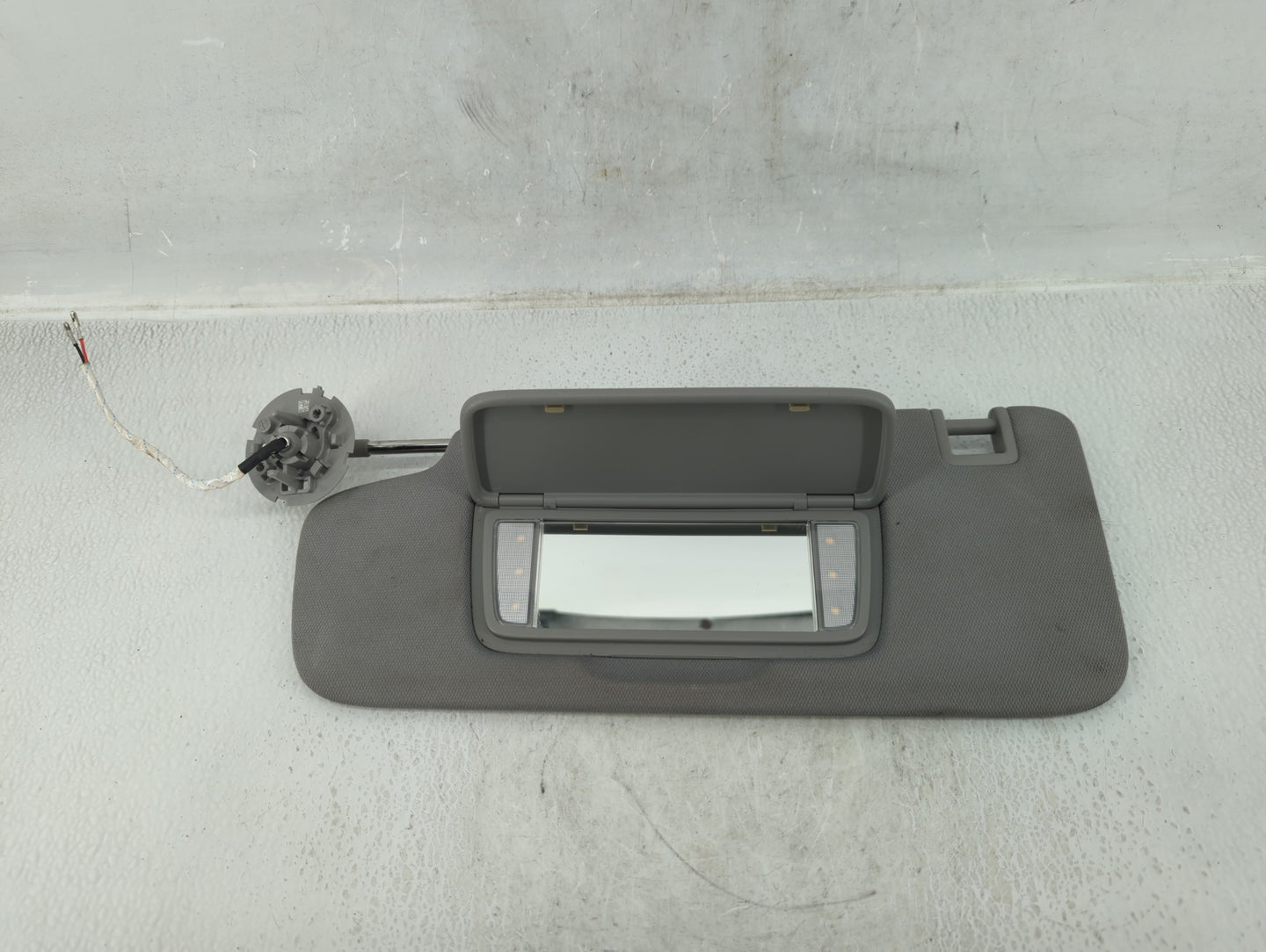 2013 Ford Expedition Sun Visor Shade Replacement Driver Left Mirror Fits OEM Used Auto Parts - Oemusedautoparts1.com
