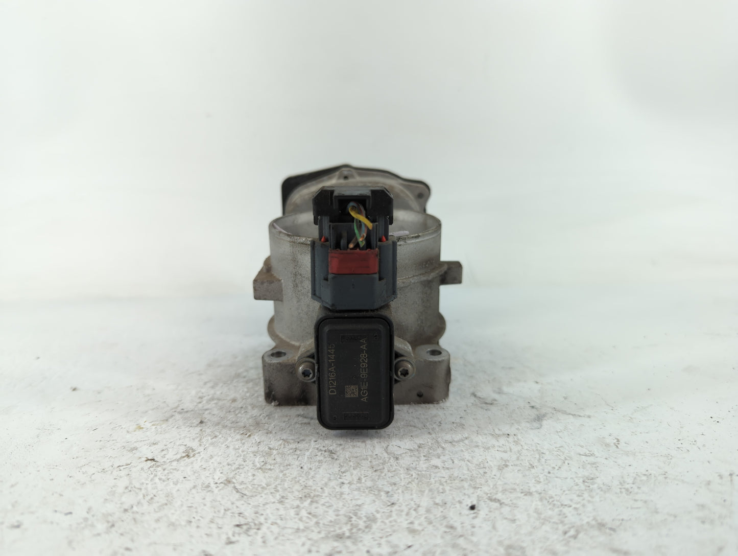 2013 Ford Expedition Throttle Body P/N:AG1E-9E928-AA D1216A-1445 Fits Fits 2010 2011 2012 2014 OEM Used Auto Parts - Oemused