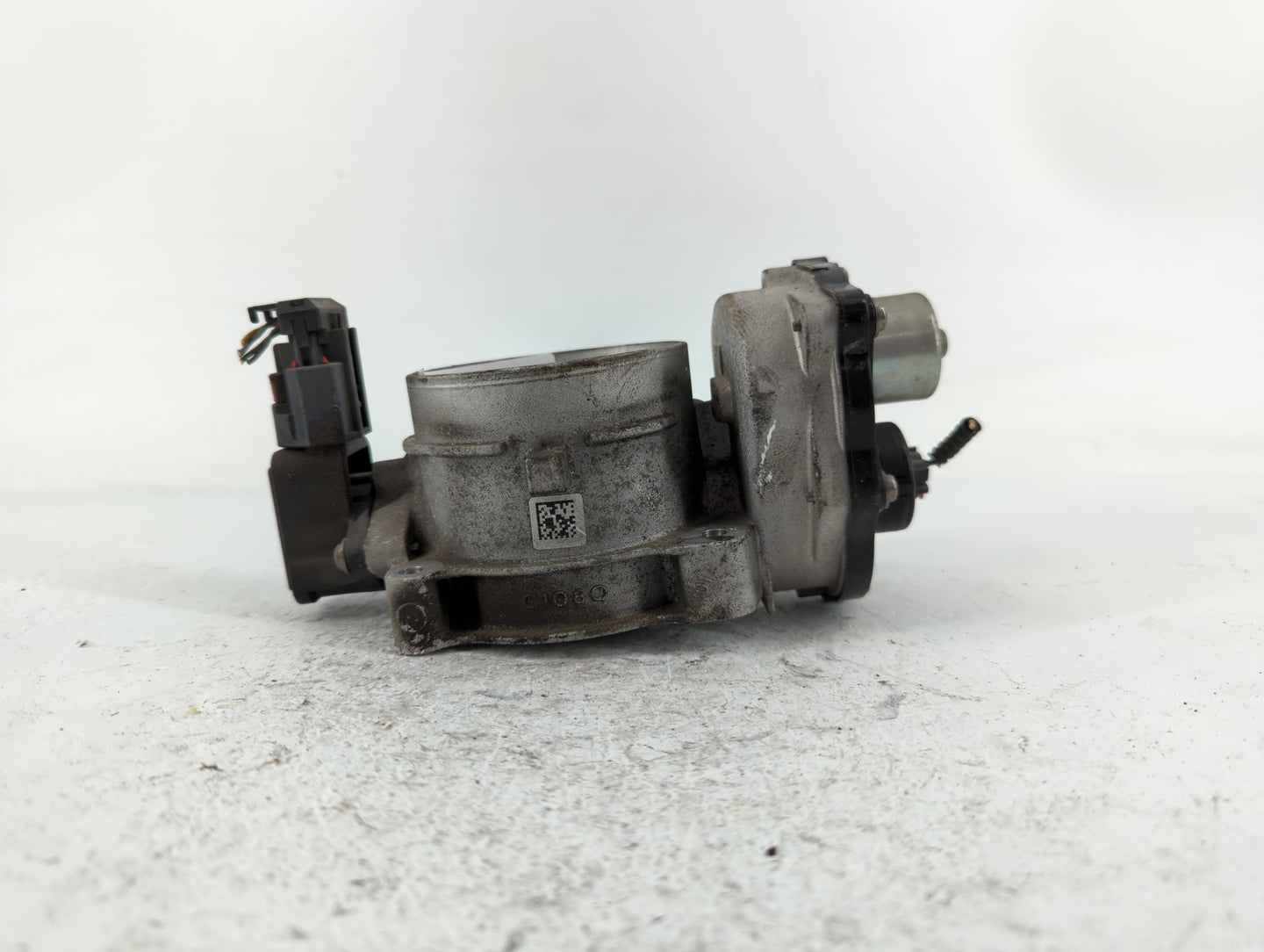 2013 Ford Expedition Throttle Body P/N:AG1E-9E928-AA D1216A-1445 Fits Fits 2010 2011 2012 2014 OEM Used Auto Parts - Oemused