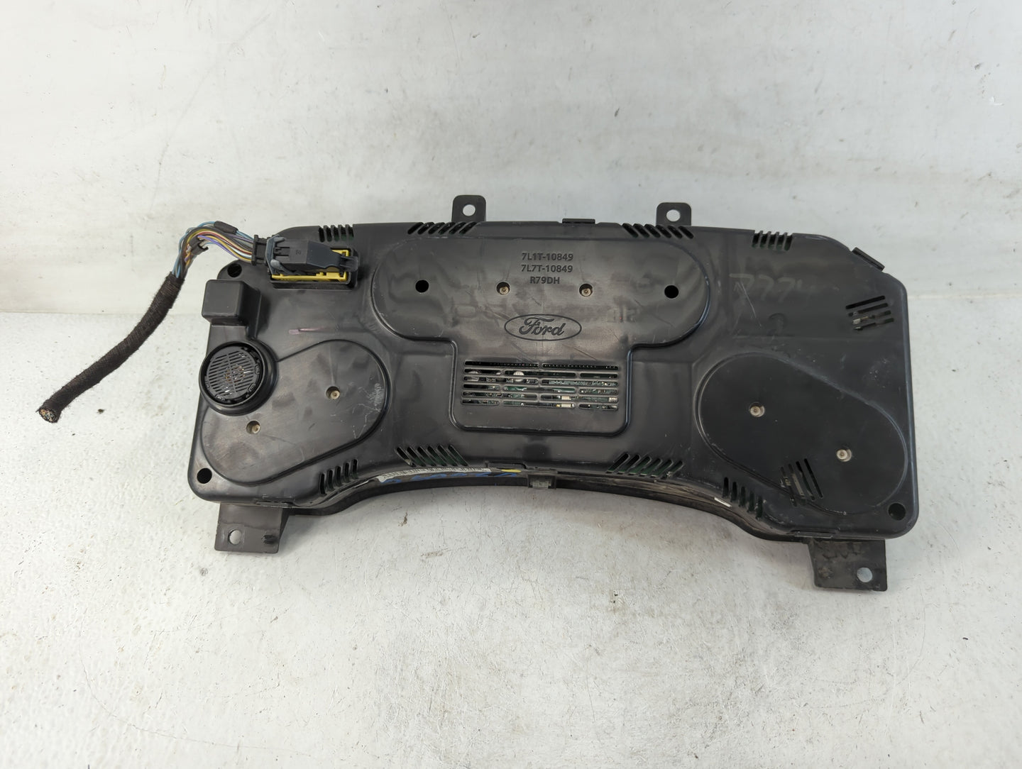 2013 Ford Expedition Instrument Cluster Speedometer Gauges P/N:DL1T-10849-HB Fits OEM Used Auto Parts - Oemusedautoparts1.co
