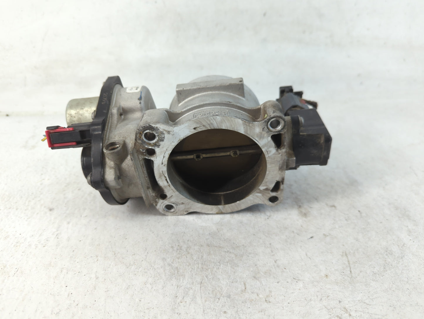 2013 Ford Expedition Throttle Body P/N:10033 C108Q 8L3E-9F991-CA Fits Fits 2010 2011 2012 2014 OEM Used Auto Parts - Oemused