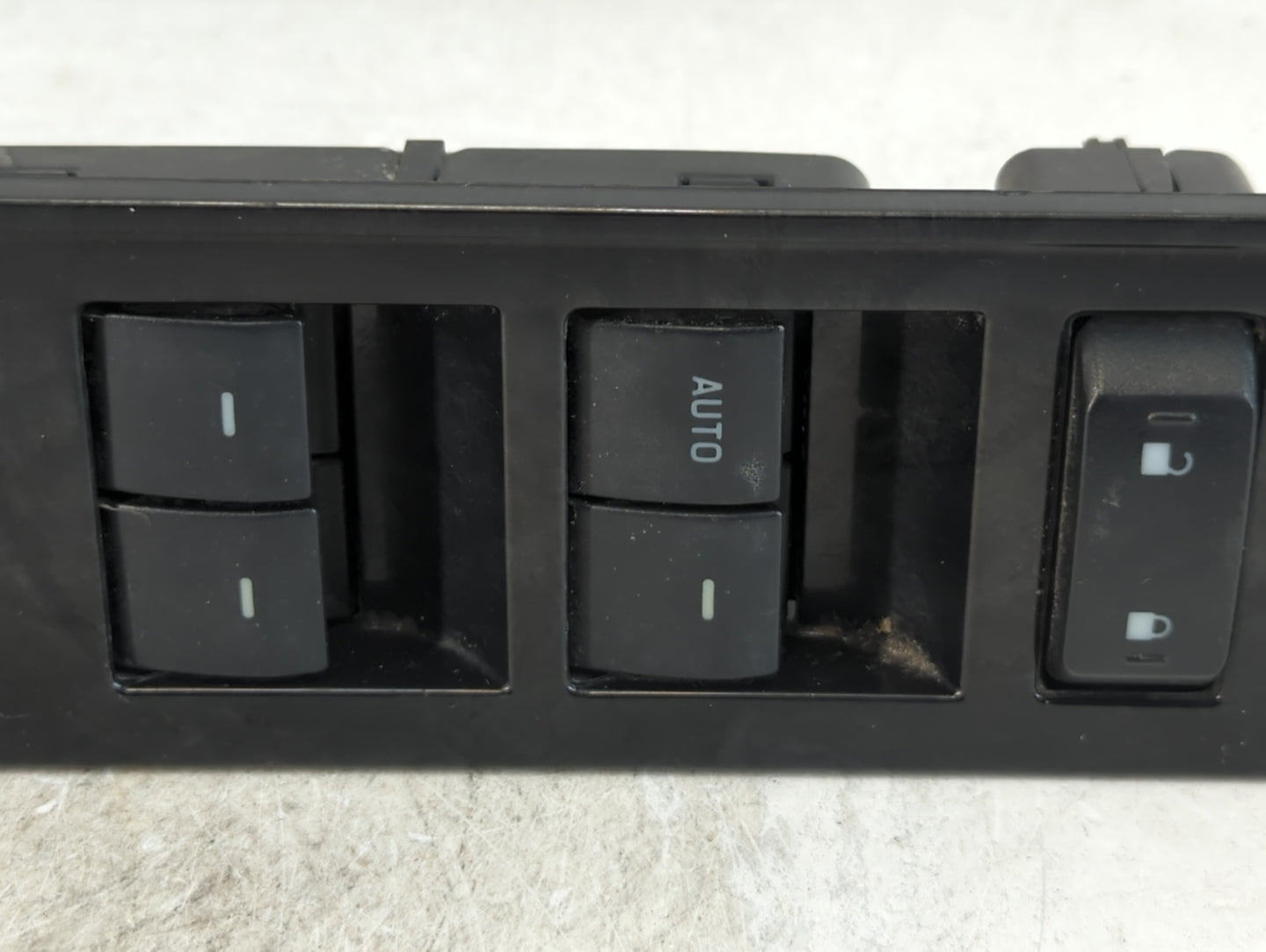 2013 Ford Expedition Master Power Window Switch Replacement Driver Side Left P/N:8C3T-14963-AAW Fits OEM Used Auto Parts - O