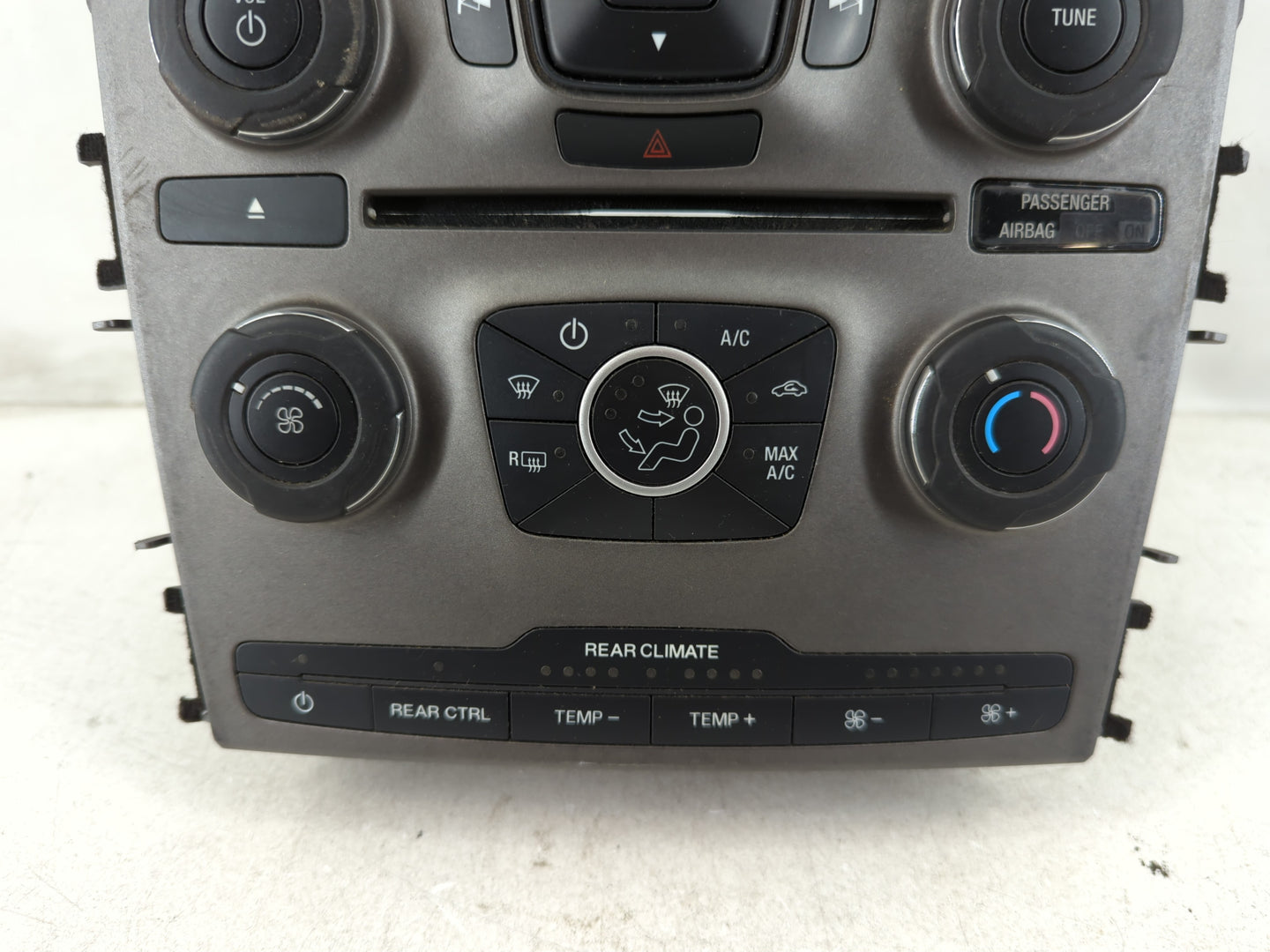 2013 Ford Explorer Radio AM FM Cd Player Receiver Replacement P/N:DB5T-18A802-AA Fits OEM Used Auto Parts - Oemusedautoparts