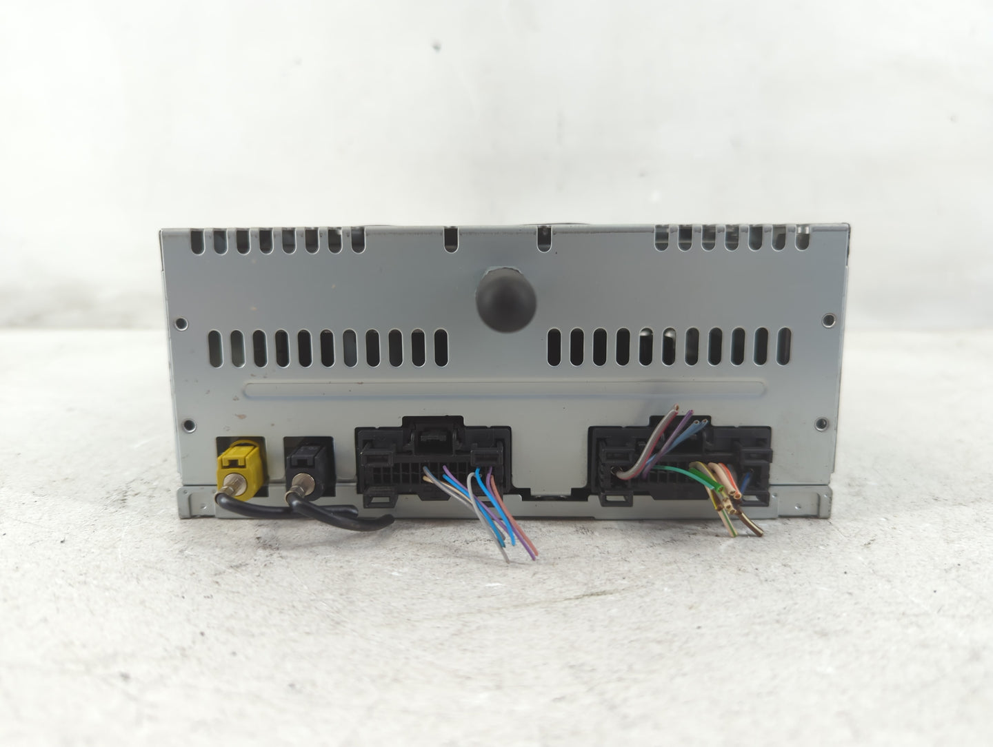 2013 Ford Explorer Radio AM FM Cd Player Receiver Replacement P/N:DB5T 19C107 FD Fits OEM Used Auto Parts - Oemusedautoparts