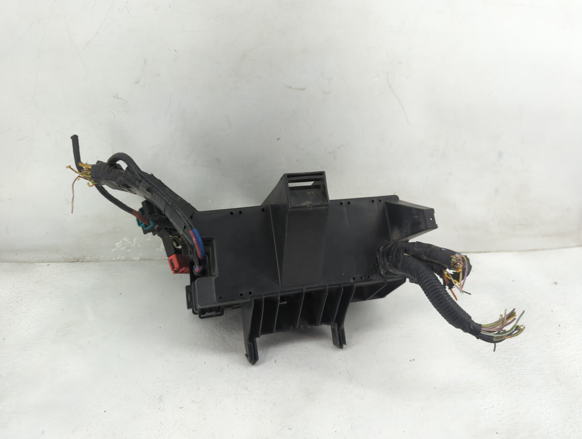 2013 Ford Explorer Fusebox Fuse Box Panel Relay Module Fits OEM Used Auto Parts - Oemusedautoparts1.com