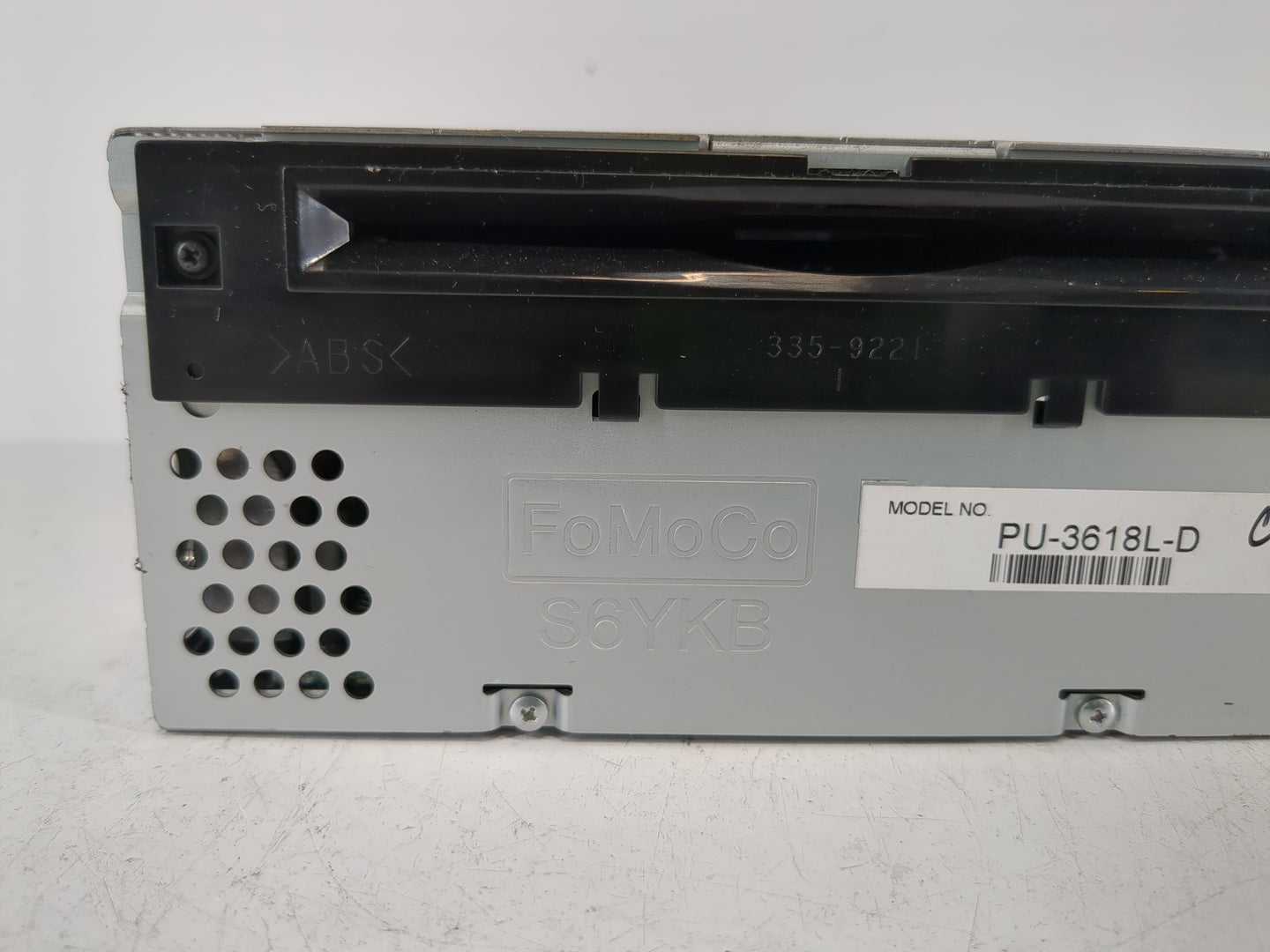 2013-2014 Ford Explorer Radio AM FM Cd Player Receiver Replacement P/N:DB5T-19C107-GD Fits Fits 2013 2014 OEM Used Auto Part