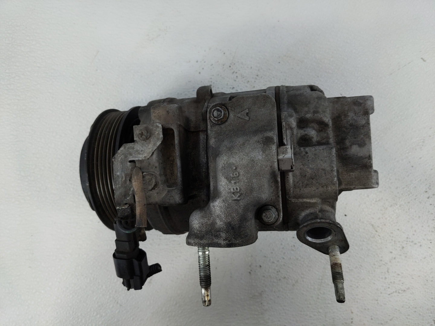 2011-2015 Ford Explorer Air Conditioning A/c Ac Compressor Oem - Oemusedautoparts1.com