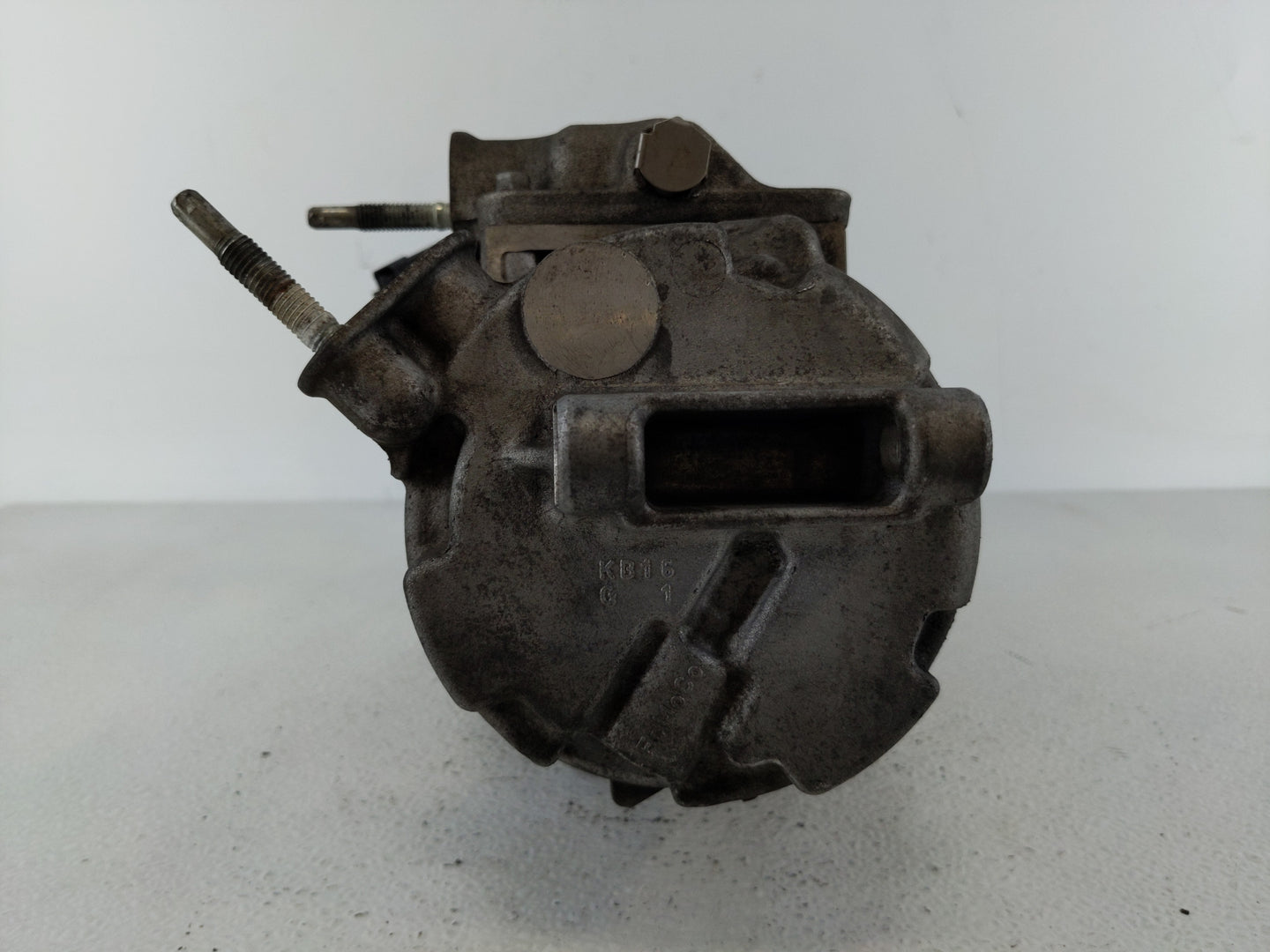 2011-2015 Ford Explorer Air Conditioning A/c Ac Compressor Oem - Oemusedautoparts1.com
