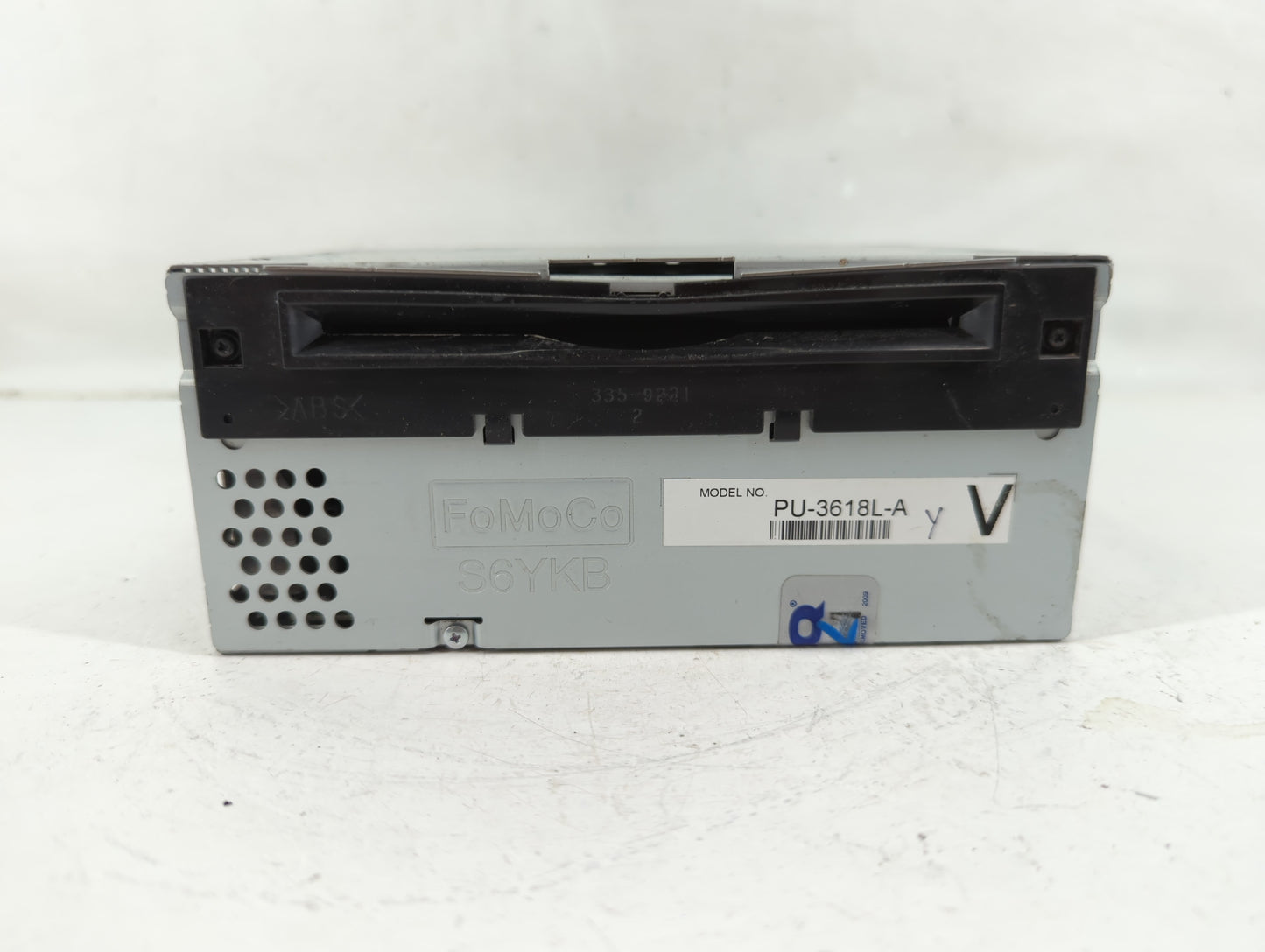 2013 Ford Explorer Radio AM FM Cd Player Receiver Replacement P/N:DB5T-19C107-GC Fits OEM Used Auto Parts - Oemusedautoparts