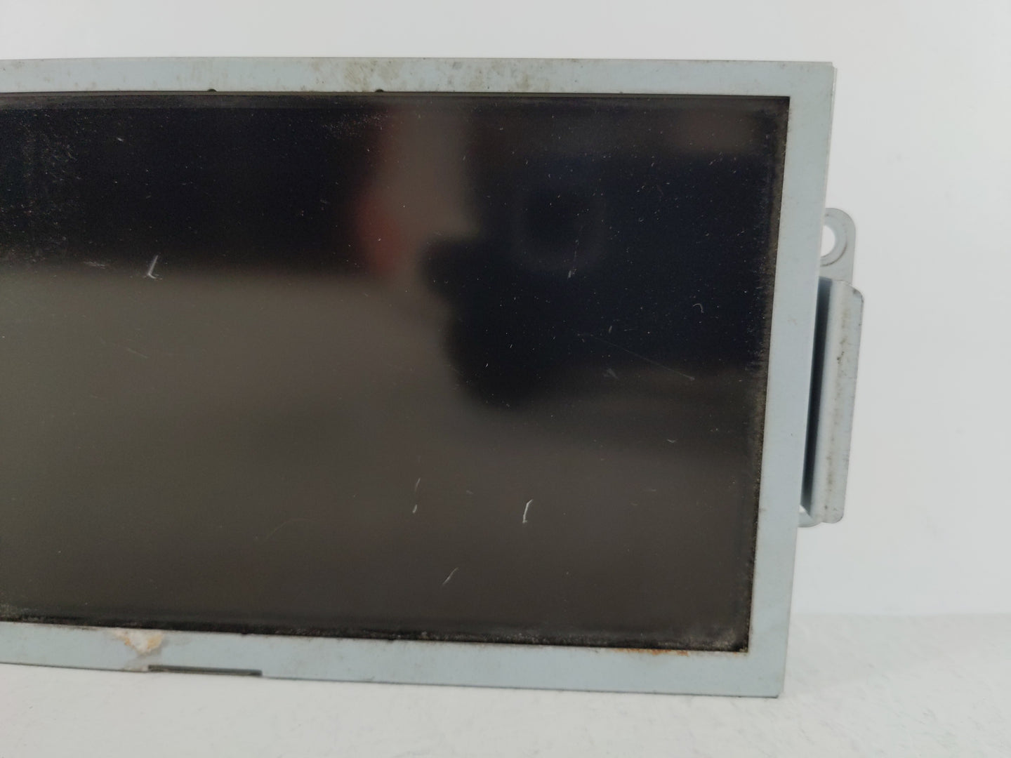 2011-2013 Ford Explorer Information Display Screen - Oemusedautoparts1.com