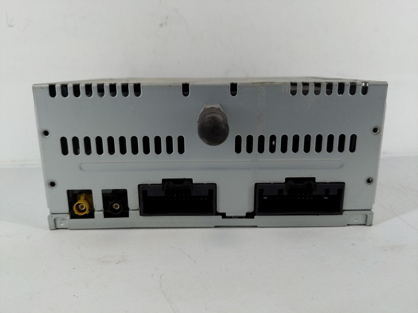 2013 Ford Explorer Radio AM FM Cd Player Receiver Replacement P/N:DB5T 19C107 FD Fits OEM Used Auto Parts - Oemusedautoparts