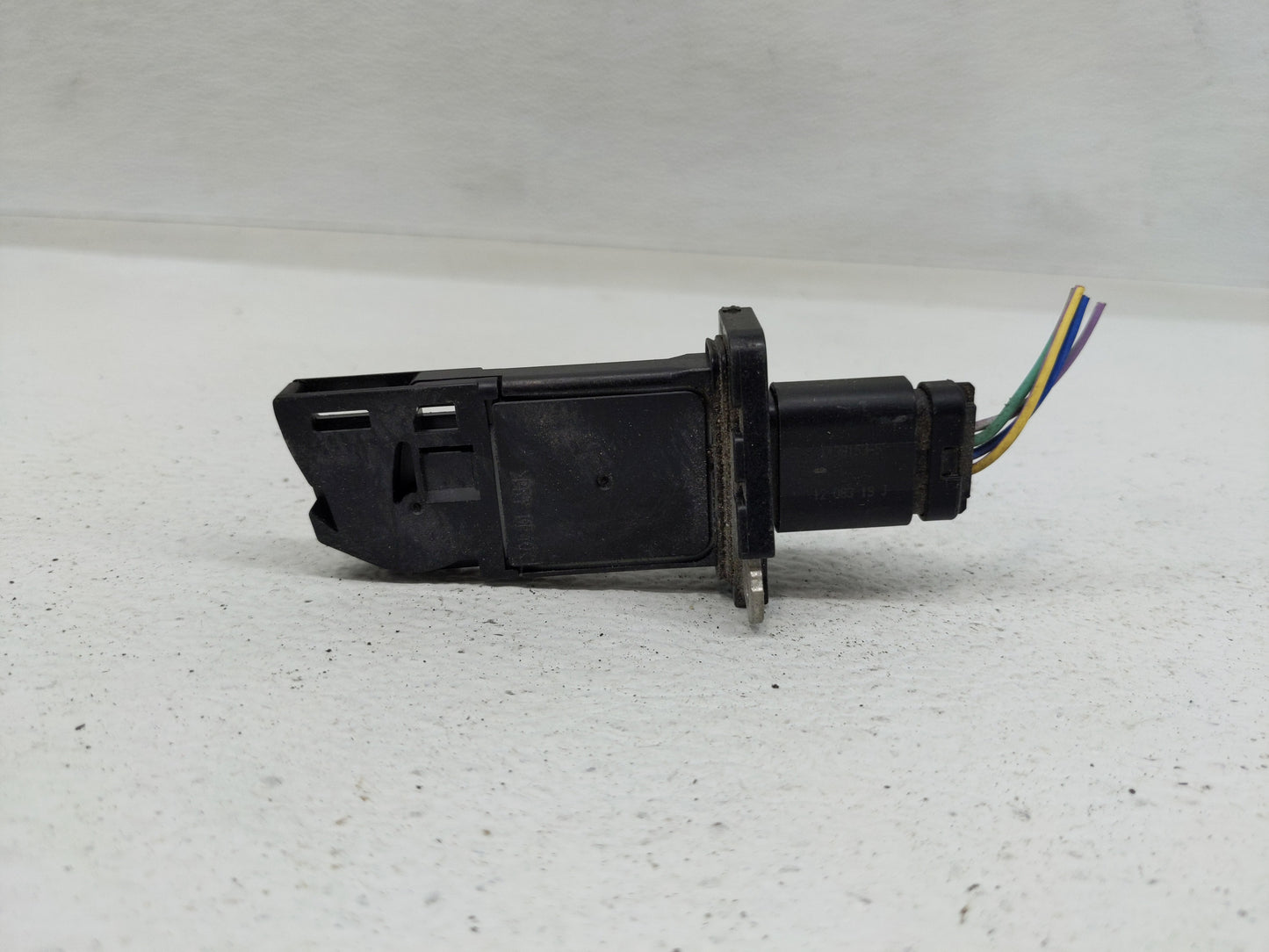 2013-2015 Ford Explorer Mass Air Flow Meter Maf - Oemusedautoparts1.com
