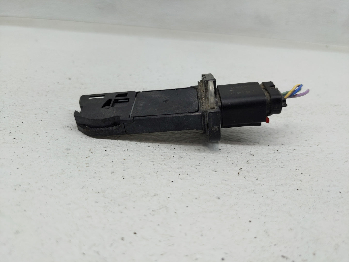 2013-2015 Ford Explorer Mass Air Flow Meter Maf - Oemusedautoparts1.com