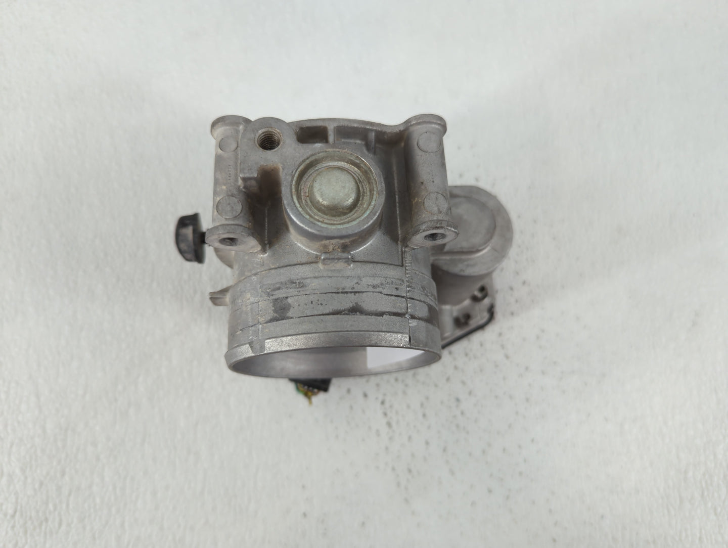 2011-2019 Ford Explorer Throttle Body P/N:AT4E-EE Fits Fits 2011 2012 2013 2014 2015 2016 2017 2018 2019 OEM Used Auto Parts
